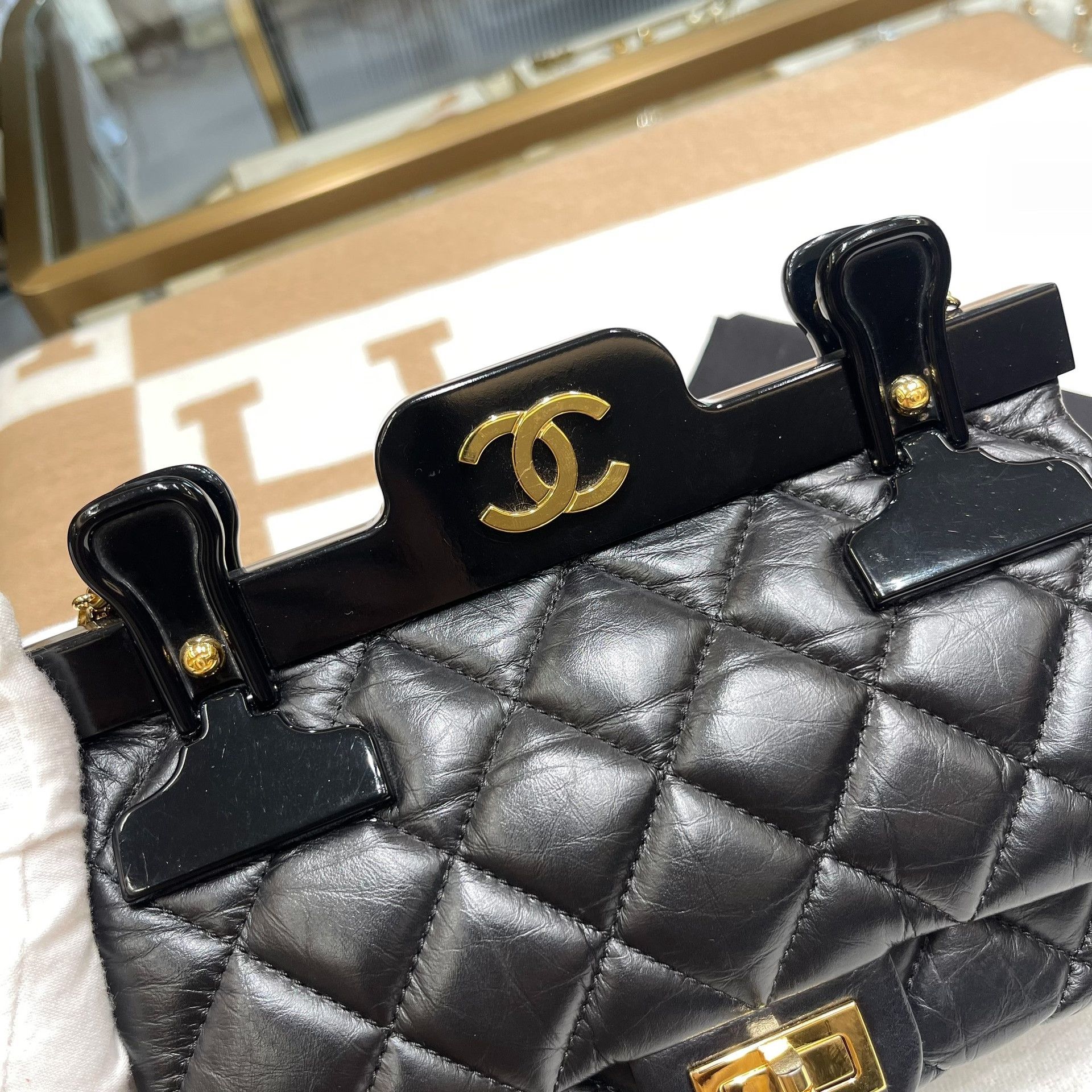 Chanel Pre-loved Bag Very good condition Size ONE SIZE - 2 Thumbnail