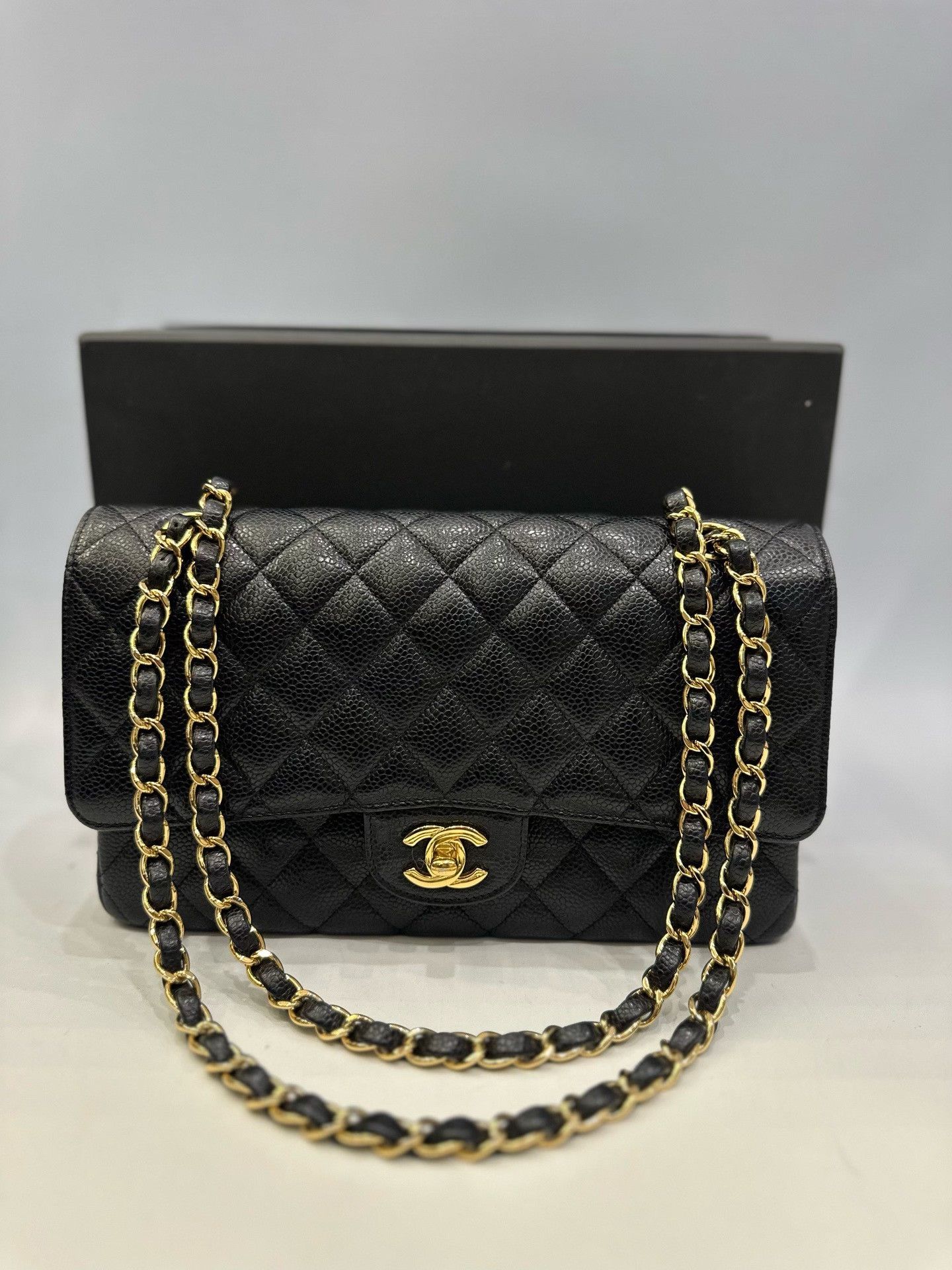 Chanel Pre-loved Bag Very good condition Size ONE SIZE - 3 Thumbnail