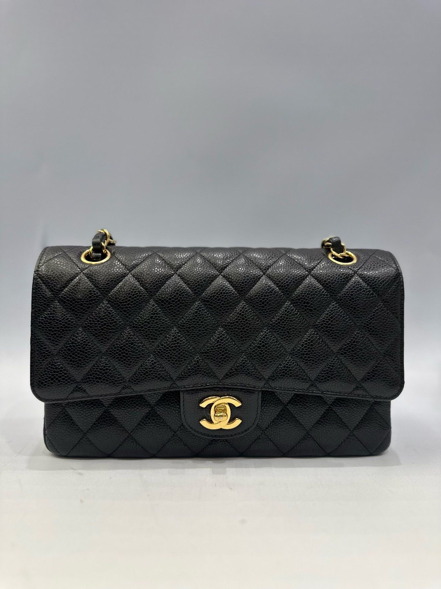 Chanel Pre-loved Bag Very good condition Size ONE SIZE - 4 Thumbnail