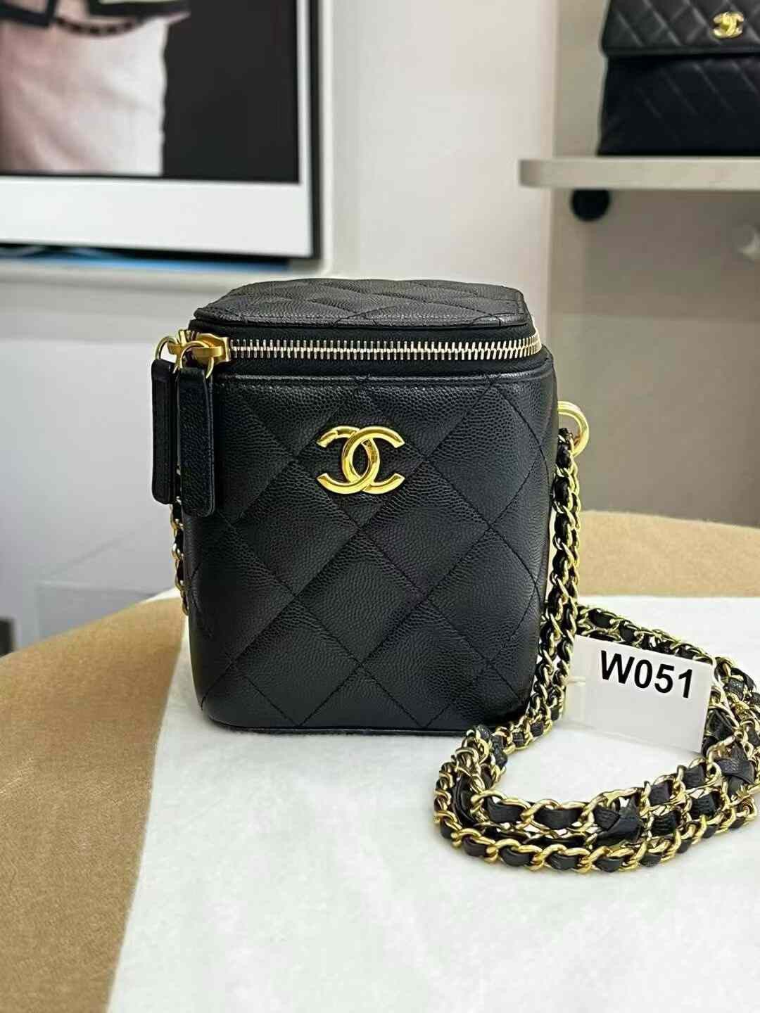 Chanel Pre-loved Bag Very good condition Size ONE SIZE - 7 Thumbnail