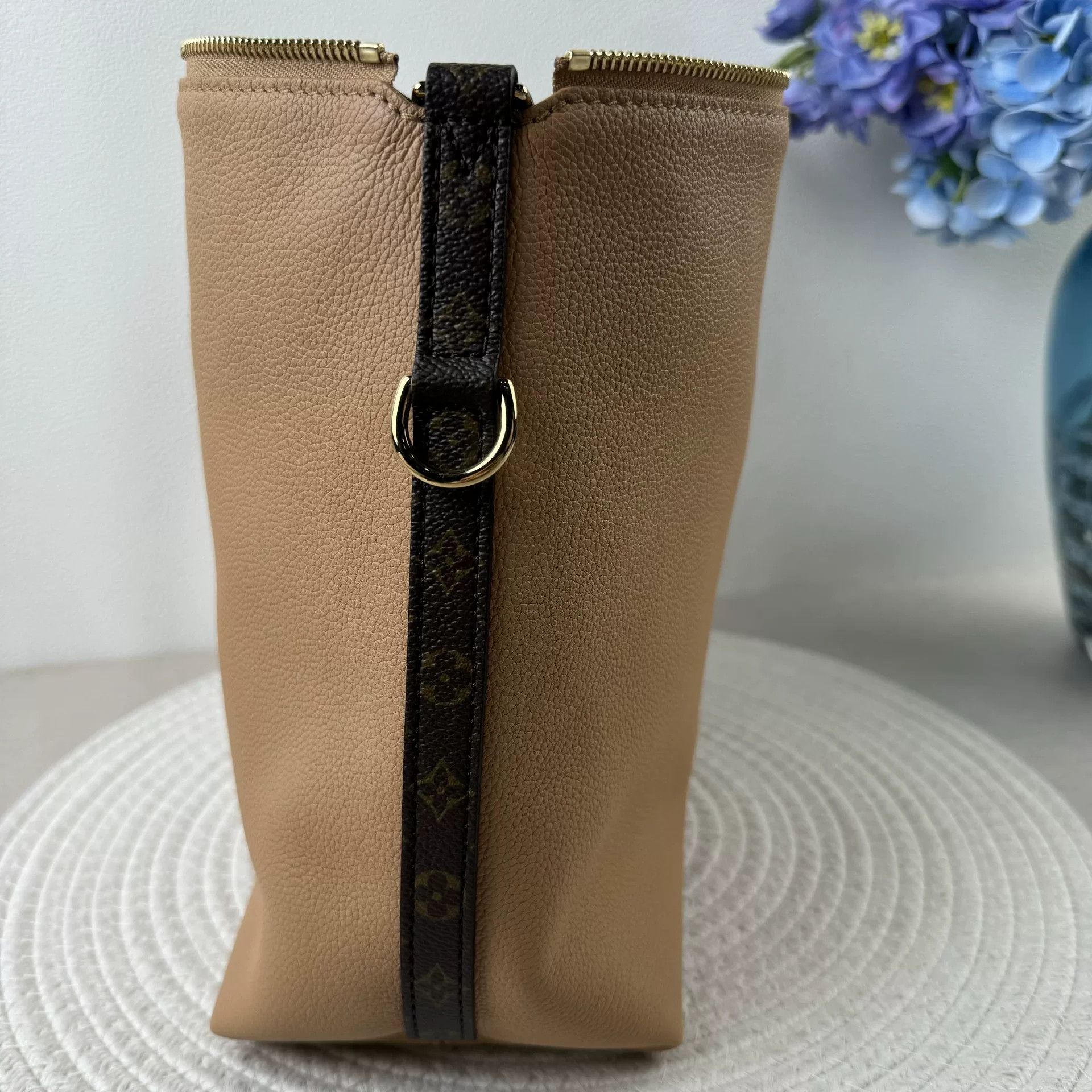 Louis Vuitton Pre-loved Bag Brand new condition Size ONE SIZE - 4 Thumbnail
