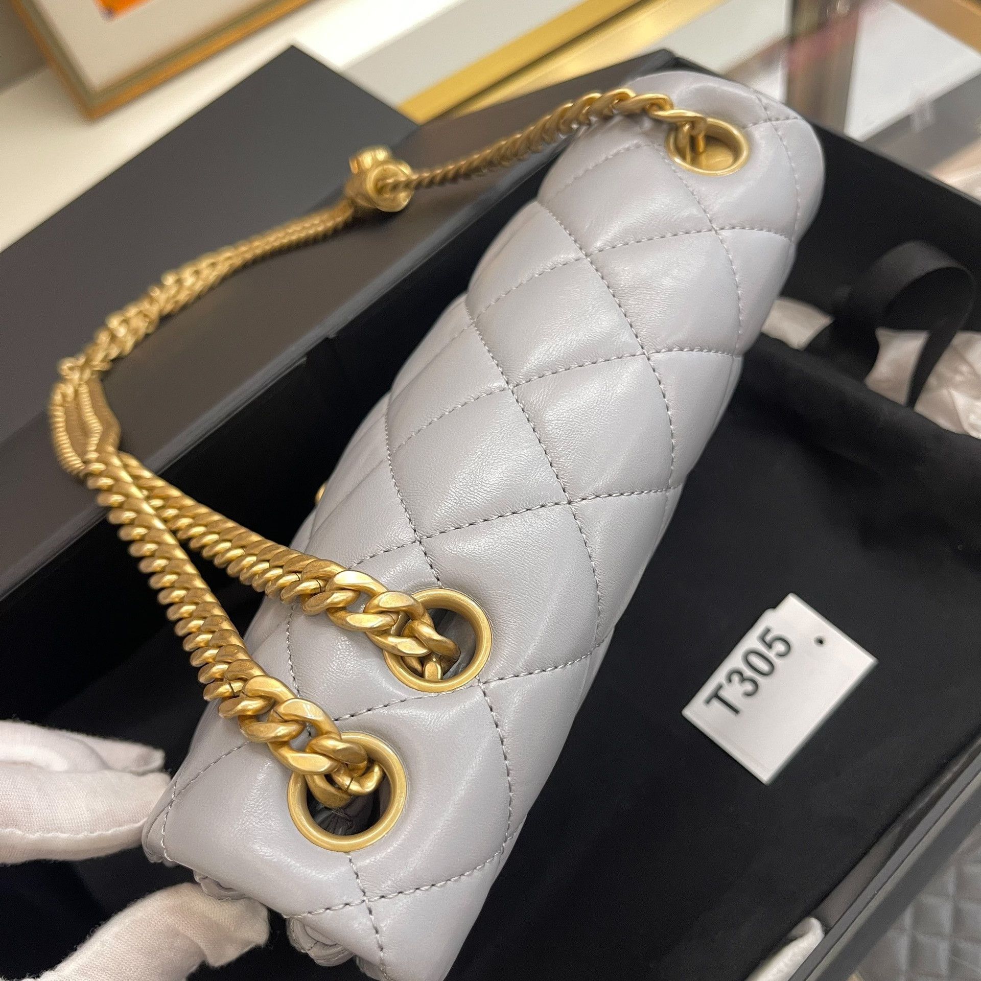 Chanel Pre-loved Bag Very good condition Size ONE SIZE - 4 Thumbnail