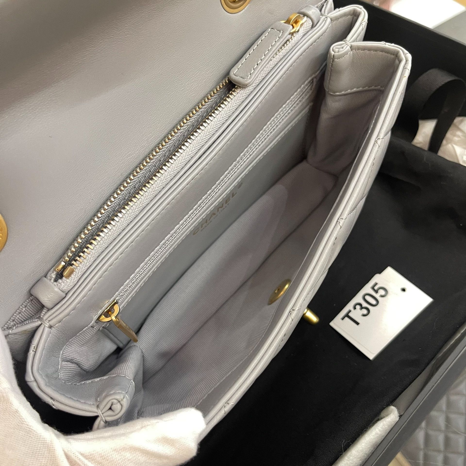 Chanel Pre-loved Bag Very good condition Size ONE SIZE - 9 Thumbnail