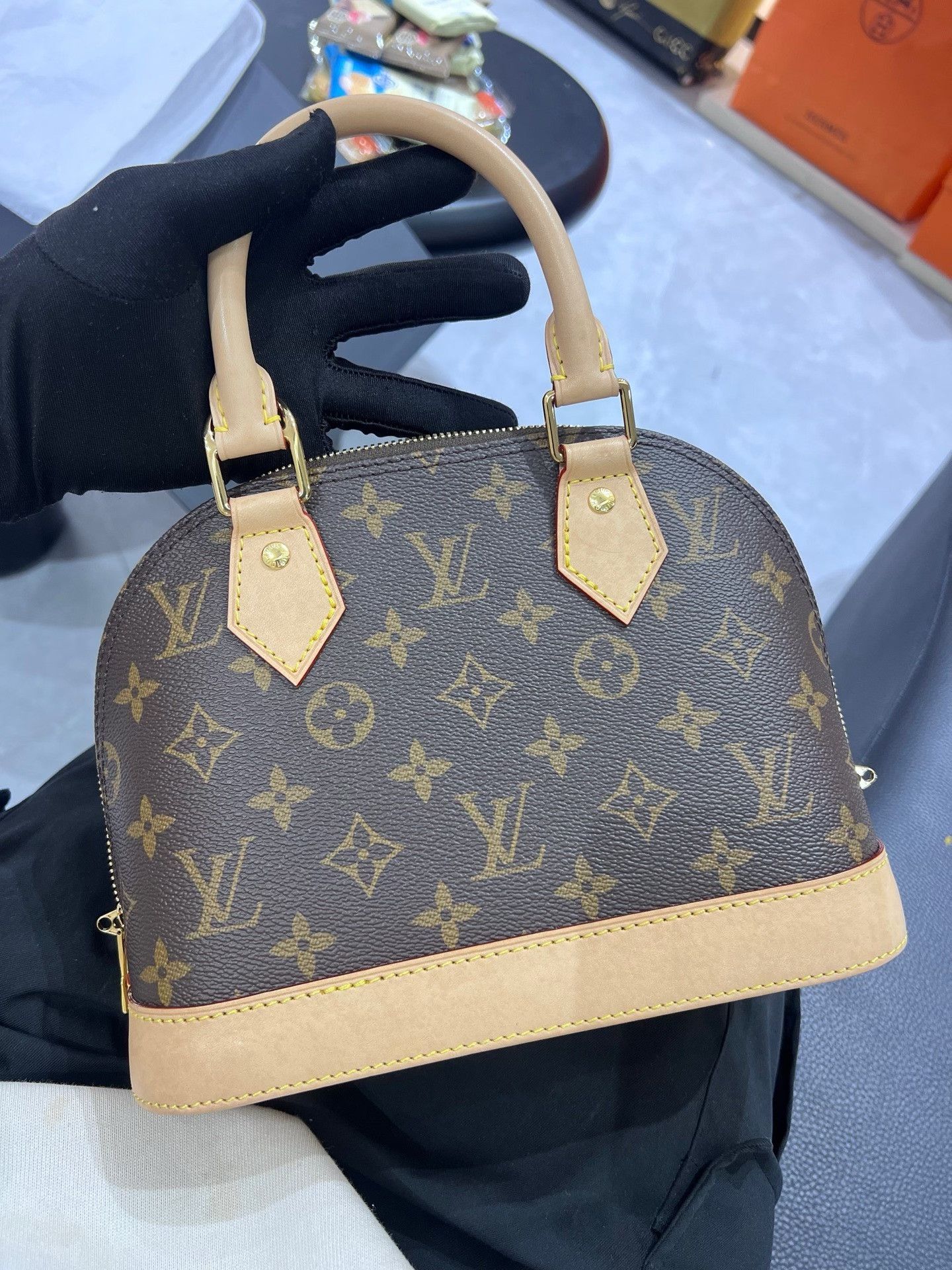 Louis Vuitton Pre-loved Bag Very good condition Size ONE SIZE - 2 Thumbnail