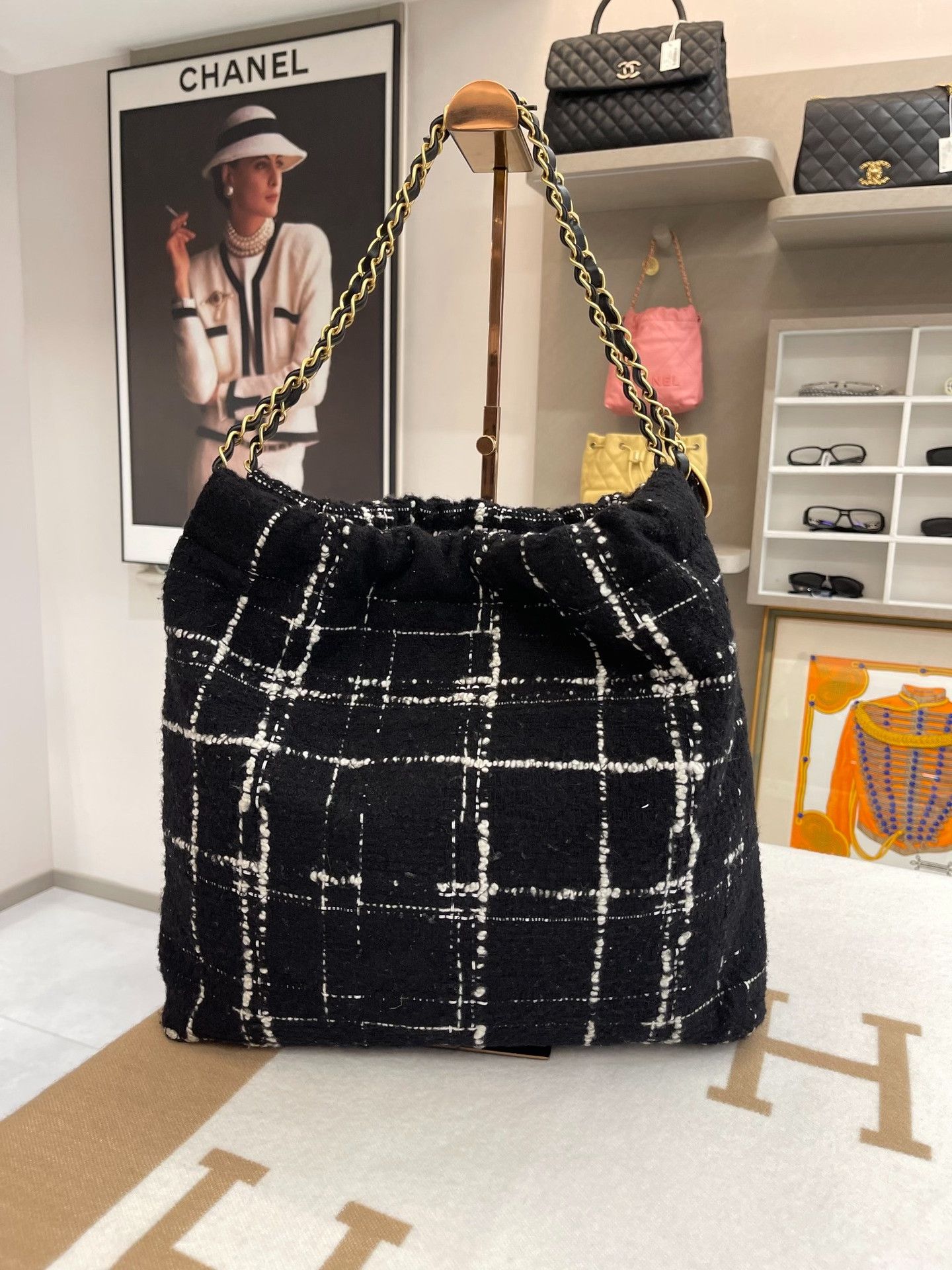 Chanel Pre-loved Bag Very good condition Size ONE SIZE - 3 Thumbnail