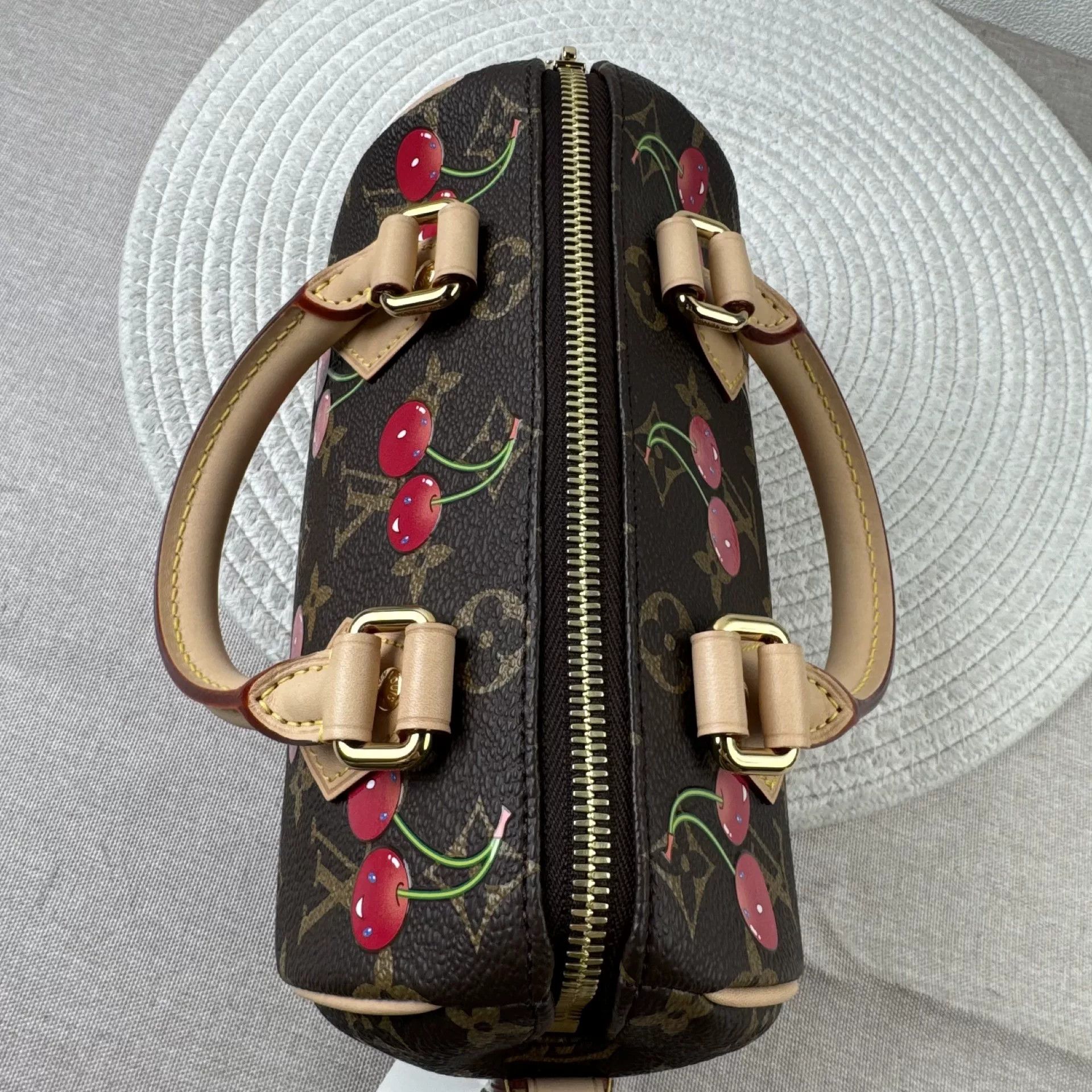Louis Vuitton Pre-loved Bag Brand new condition Size ONE SIZE - 8 Thumbnail