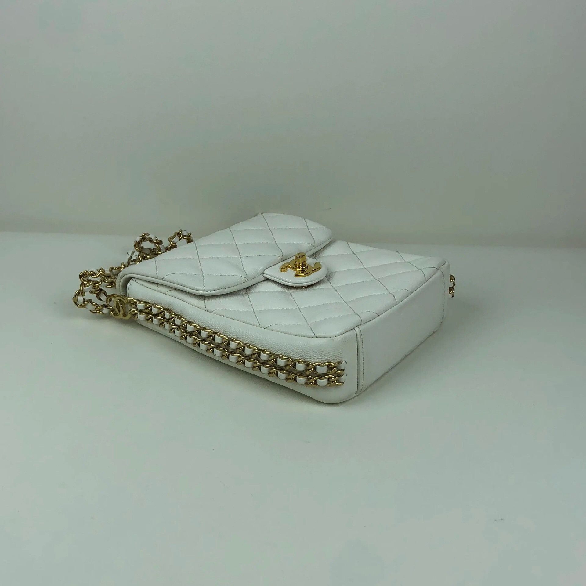 Chanel Pre-loved Bag Very good condition Size ONE SIZE - 8 Thumbnail