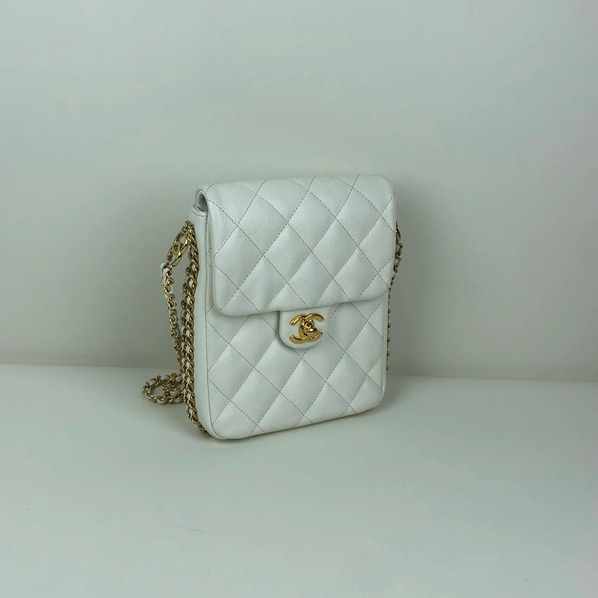 Chanel Pre-loved Bag Very good condition Size ONE SIZE - 2 Thumbnail