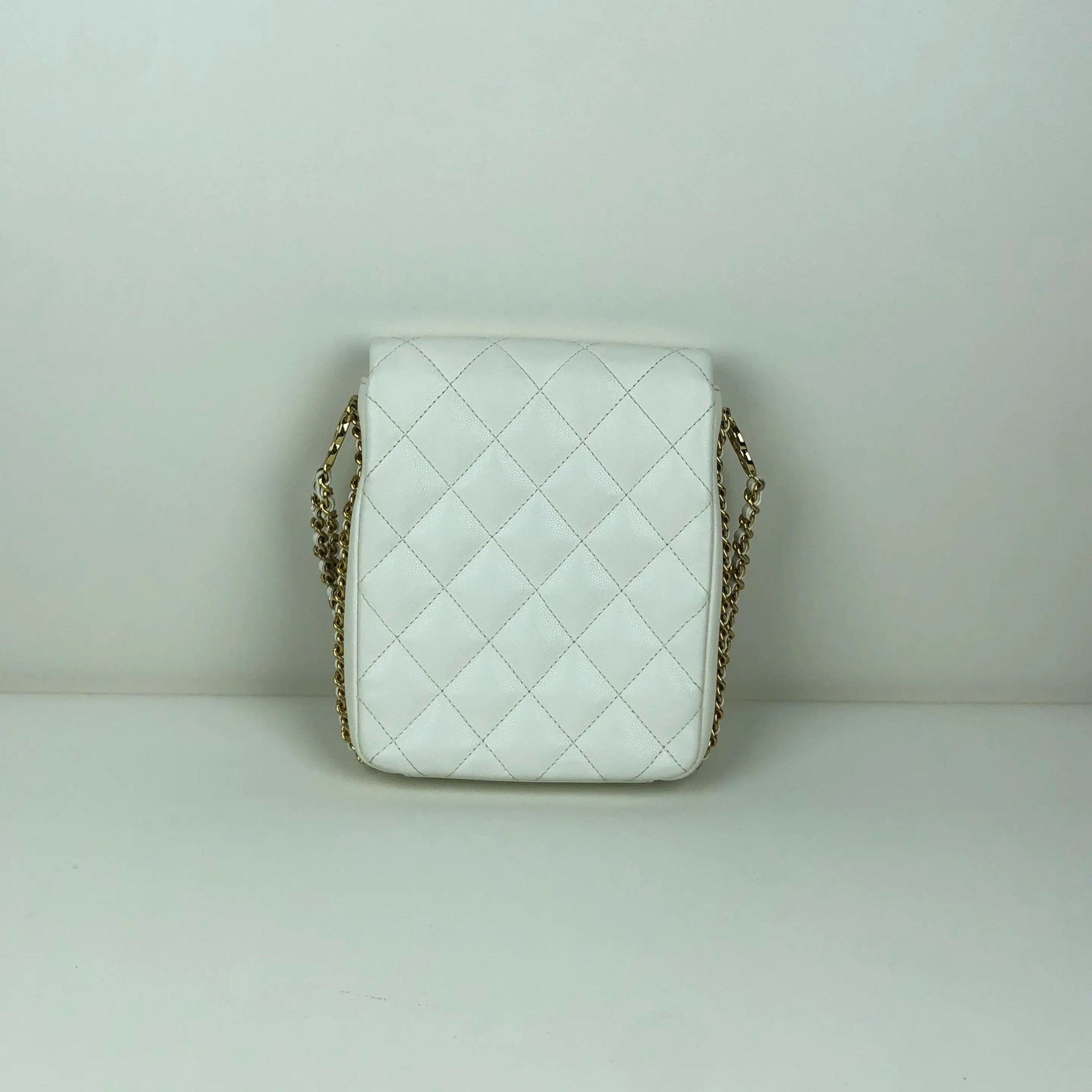 Chanel Pre-loved Bag Very good condition Size ONE SIZE - 4 Thumbnail