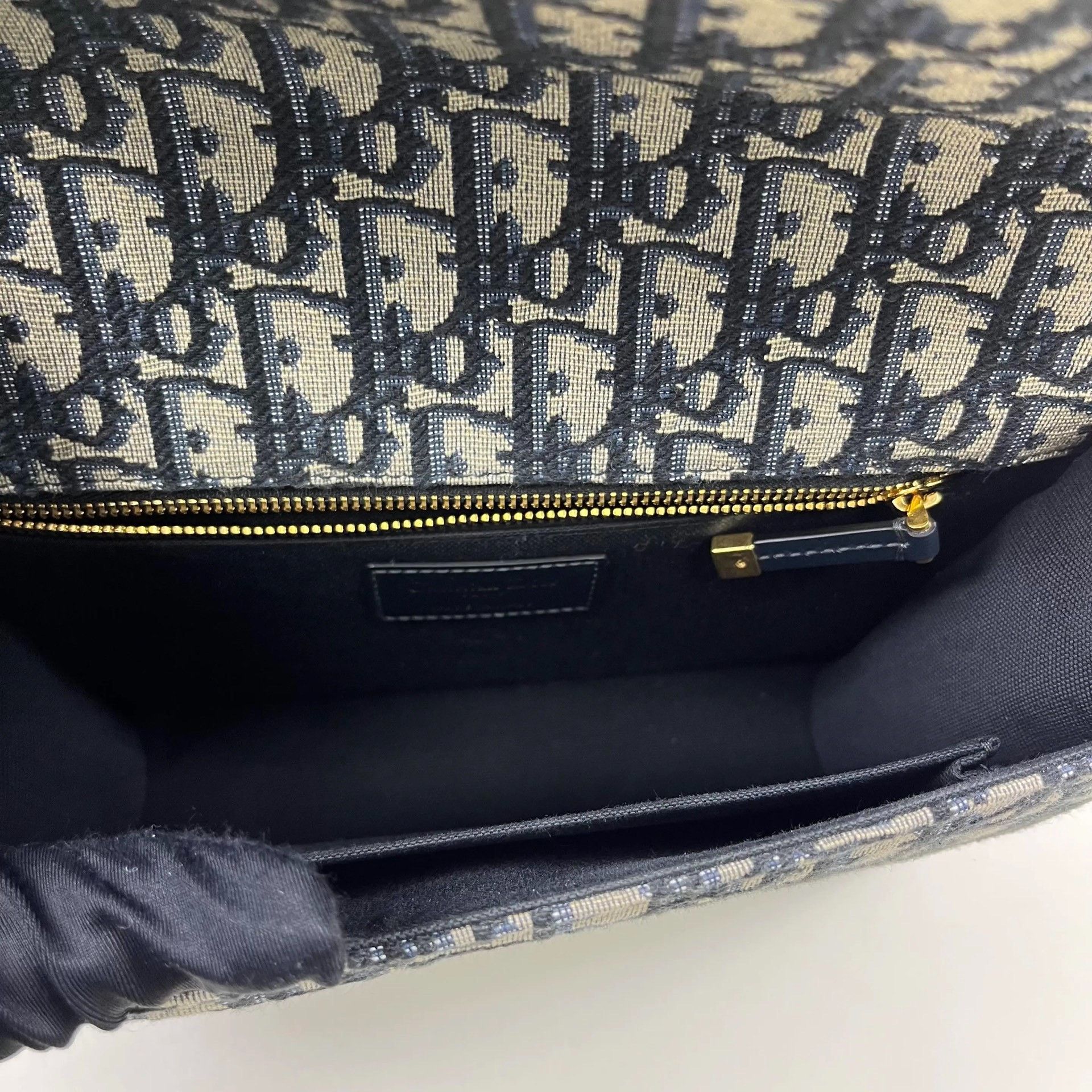 Dior Pre-loved Bag Very good condition Size ONE SIZE - 8 Thumbnail