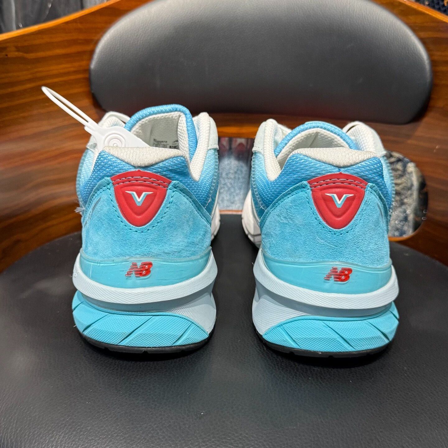 New Balance New Balance Tie-Dye Gradient Blue Lowtop Sneakers 11 Men Size US 11 / EU 44 - 3 Thumbnail