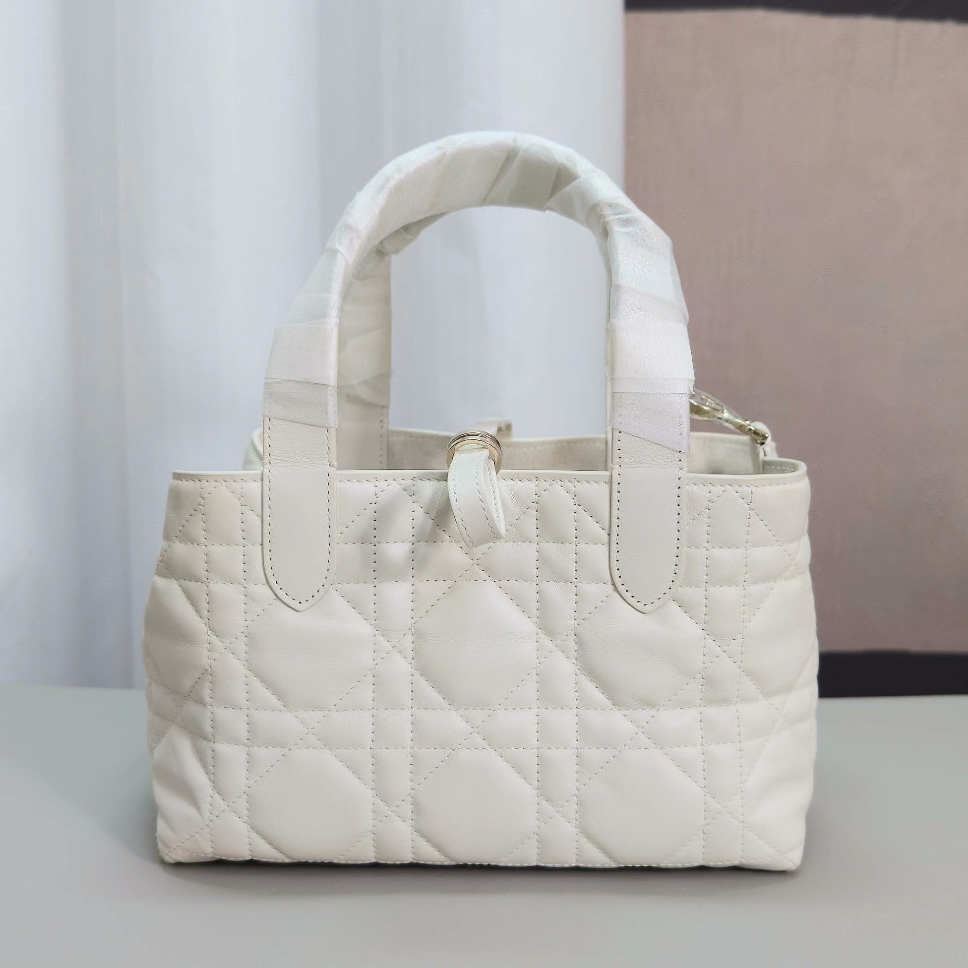 Dior Pre-loved Bag Very good condition Size ONE SIZE - 2 Thumbnail
