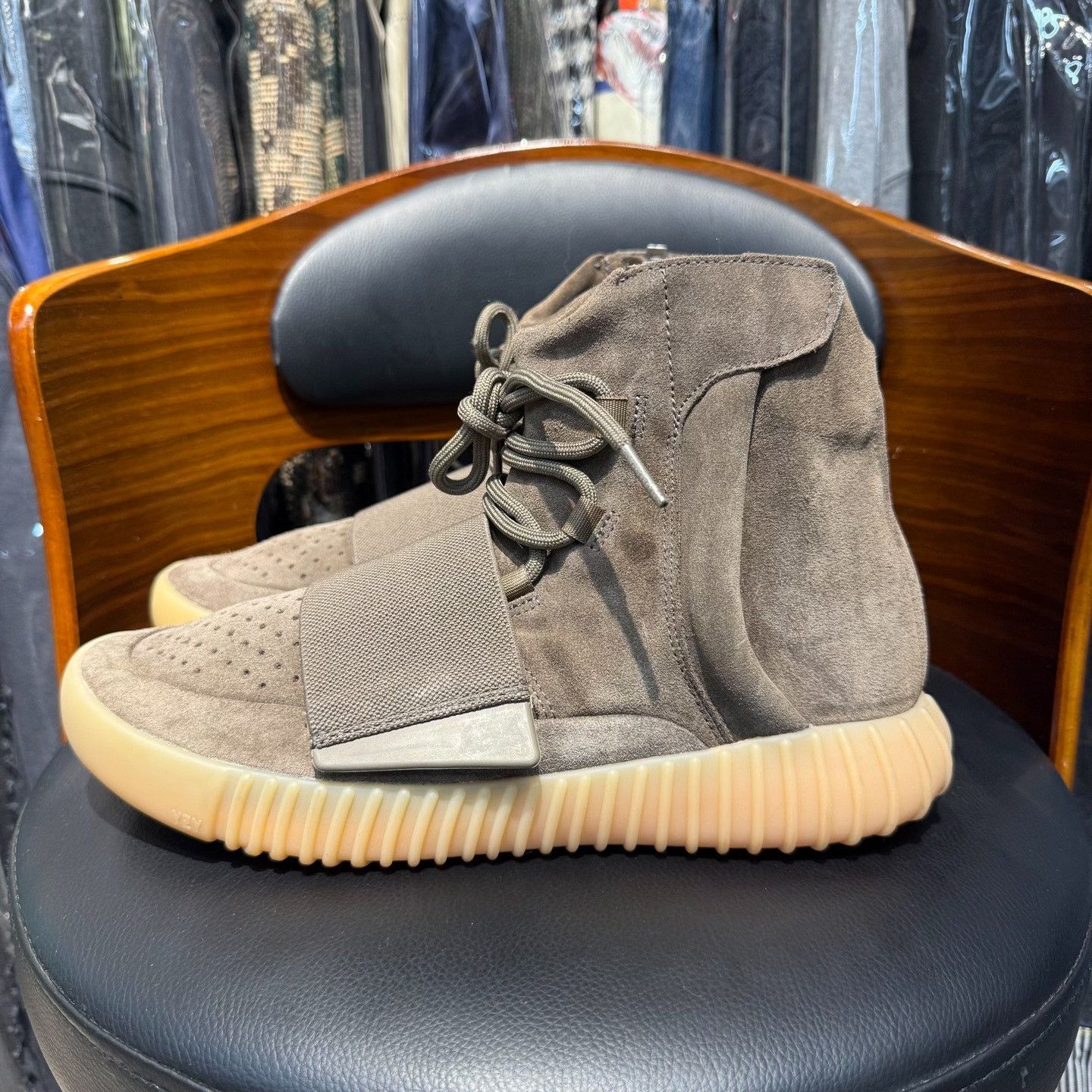 Adidas Adidas YEEZY750 Brown Hitop Sneakers 42 Men Size US 9 / EU 42 - 6 Thumbnail