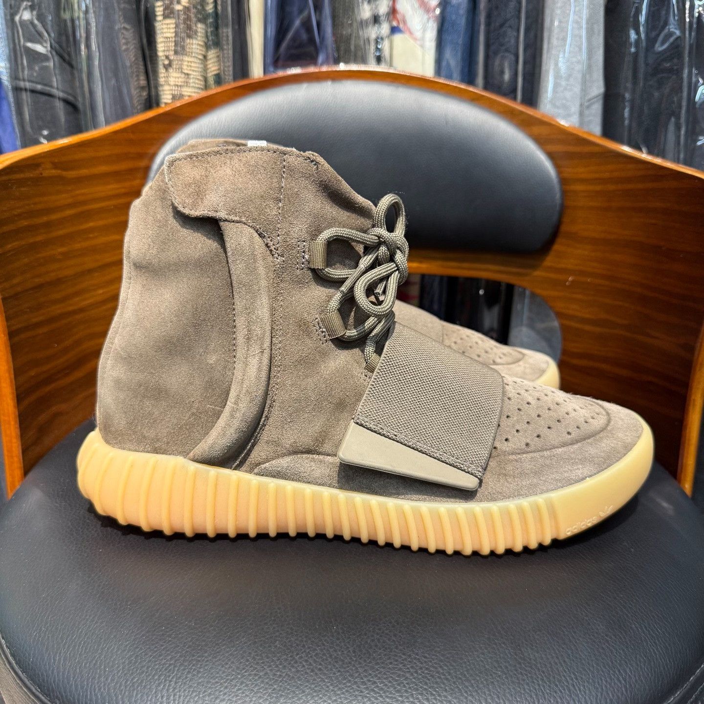 Adidas Adidas YEEZY750 Brown Hitop Sneakers 42 Men Size US 9 / EU 42 - 4 Thumbnail