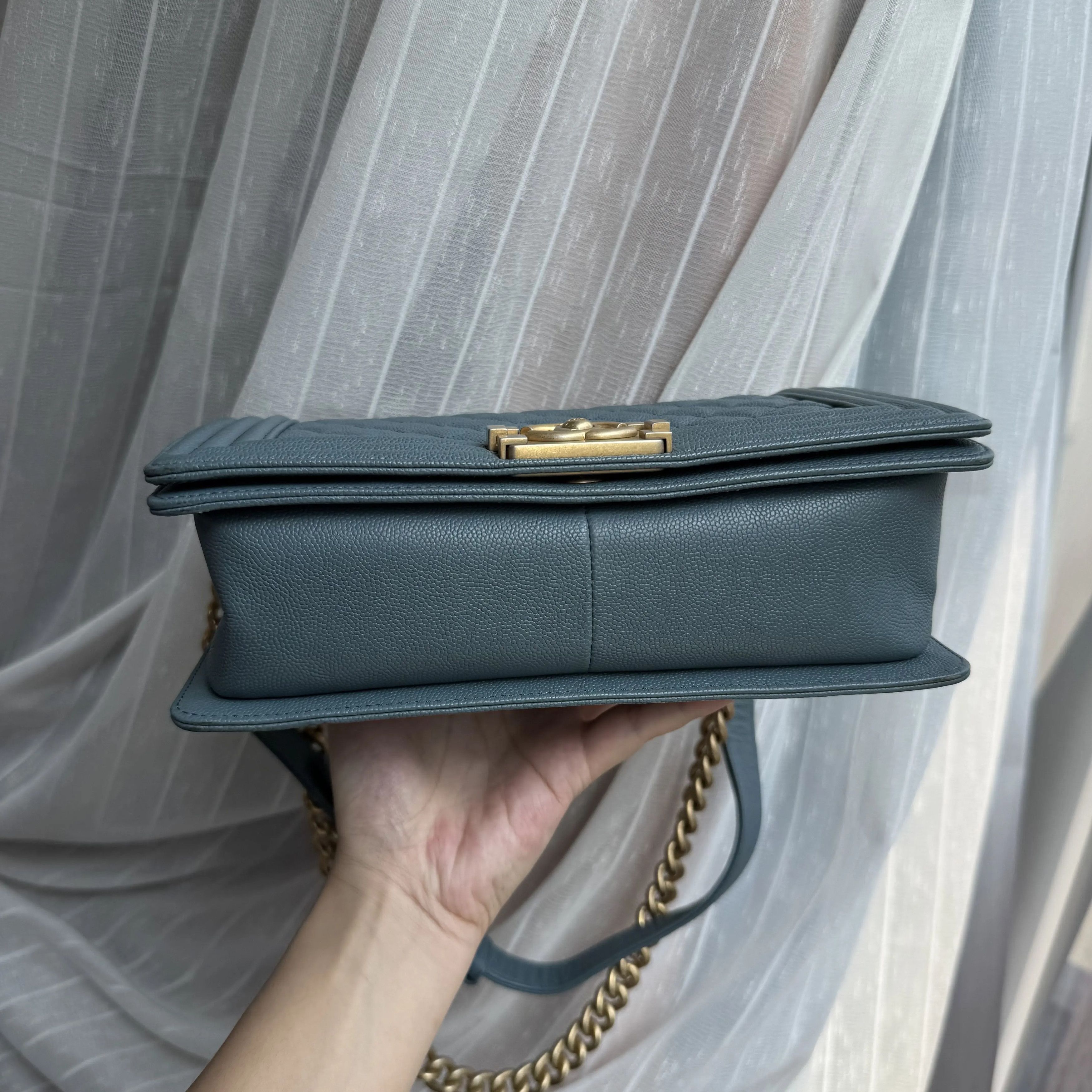 Chanel Pre-loved Bag Very good condition Size ONE SIZE - 2 Thumbnail