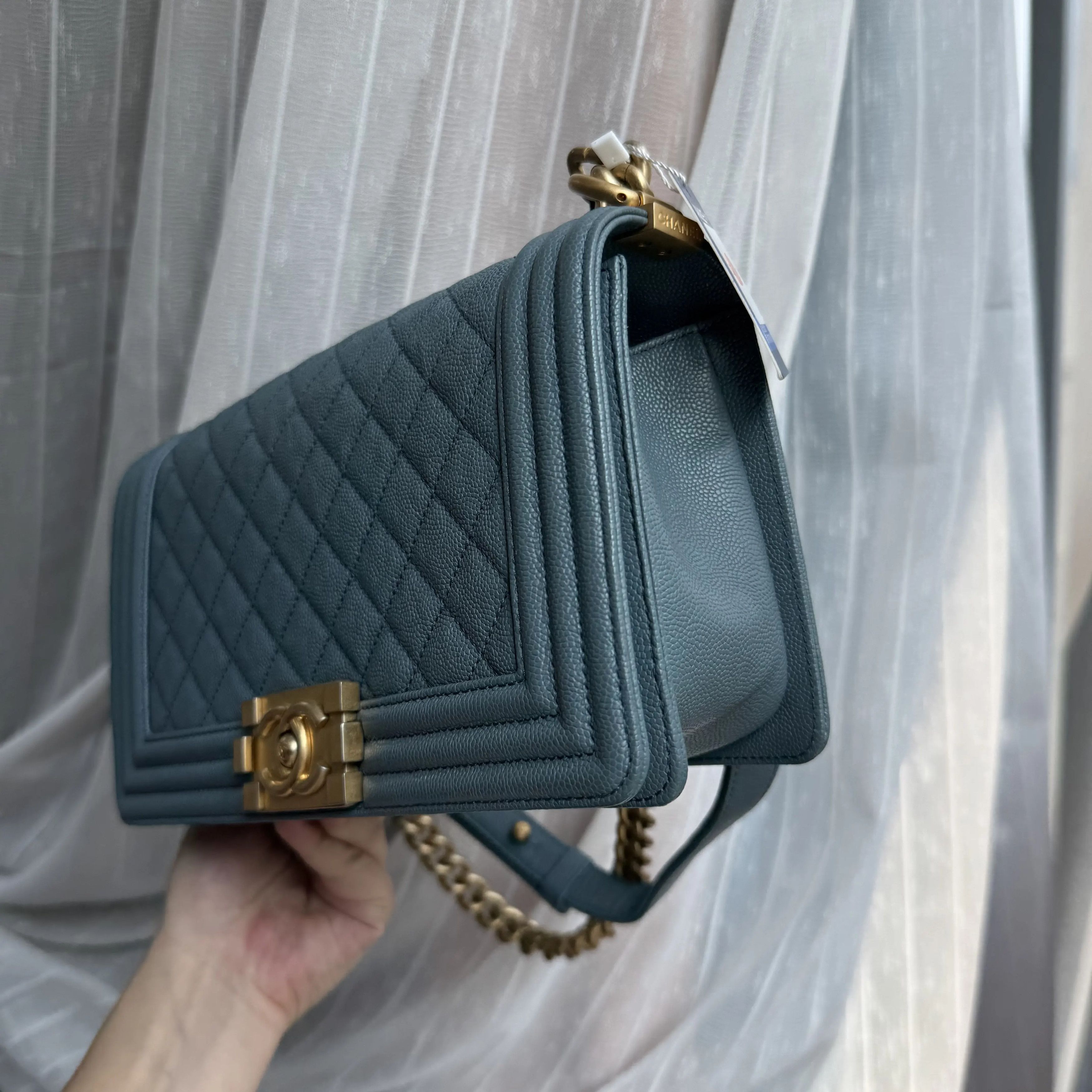 Chanel Pre-loved Bag Very good condition Size ONE SIZE - 3 Thumbnail