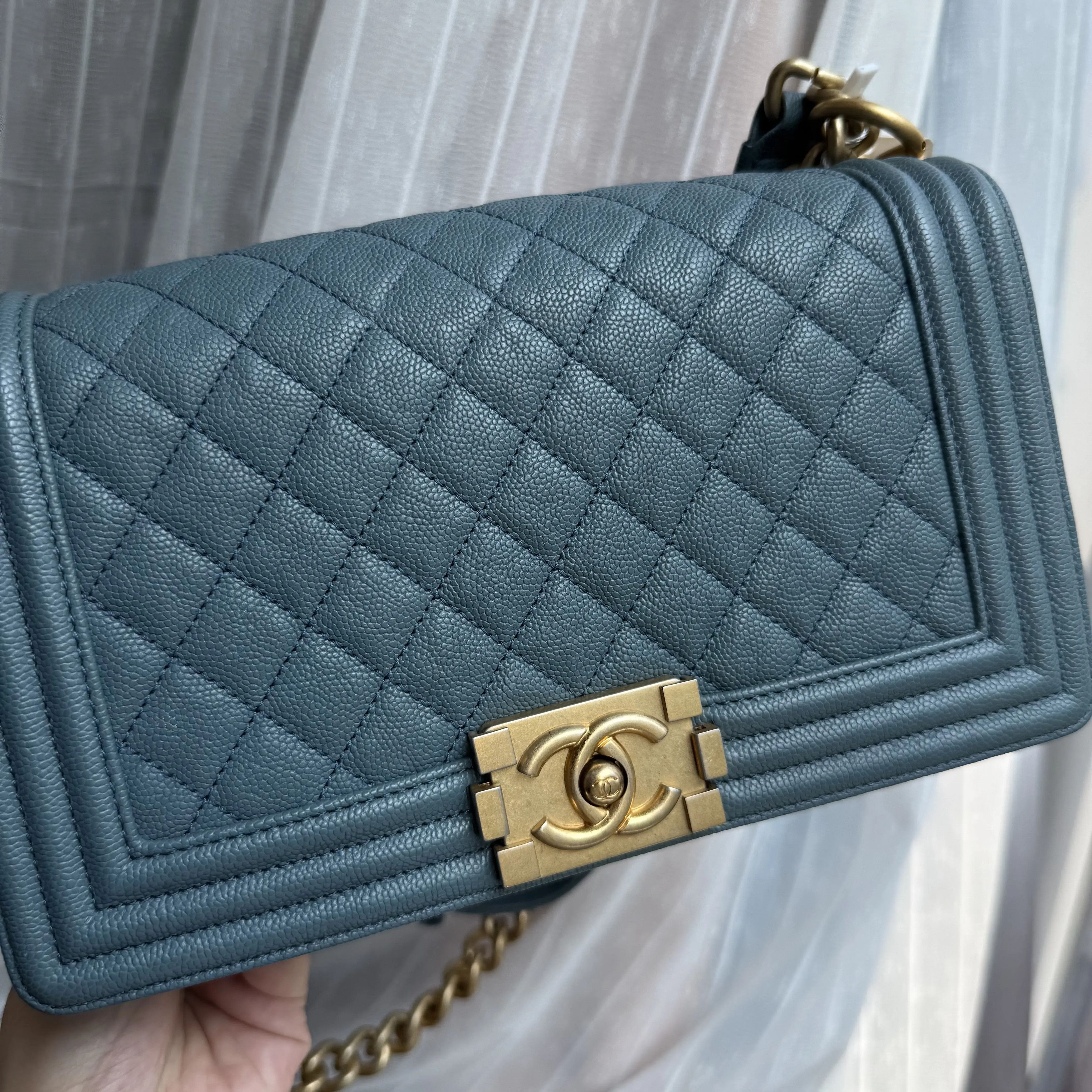 Chanel Pre-loved Bag Very good condition Size ONE SIZE - 5 Thumbnail