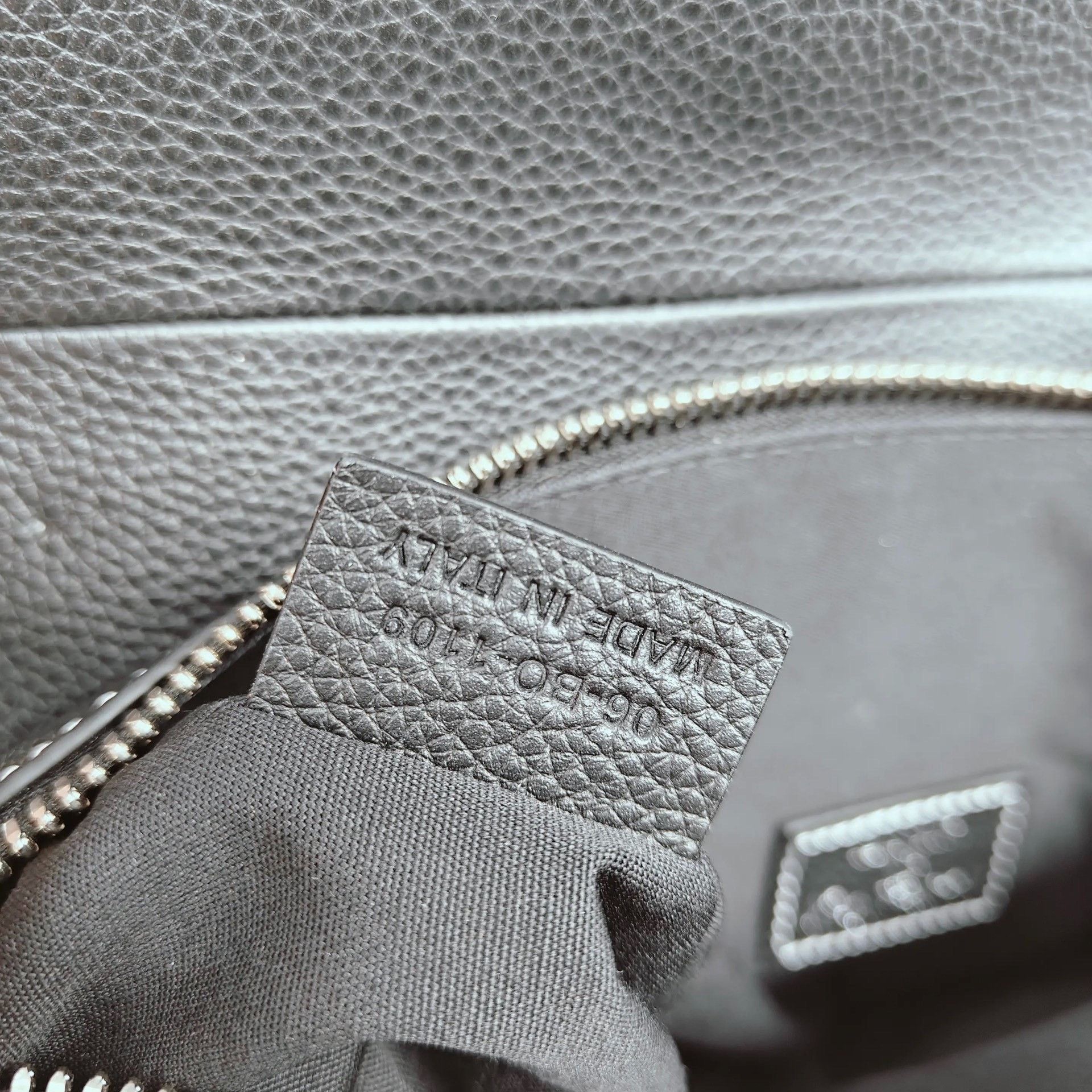 Dior Pre-loved Bag Very good condition Size ONE SIZE - 8 Thumbnail