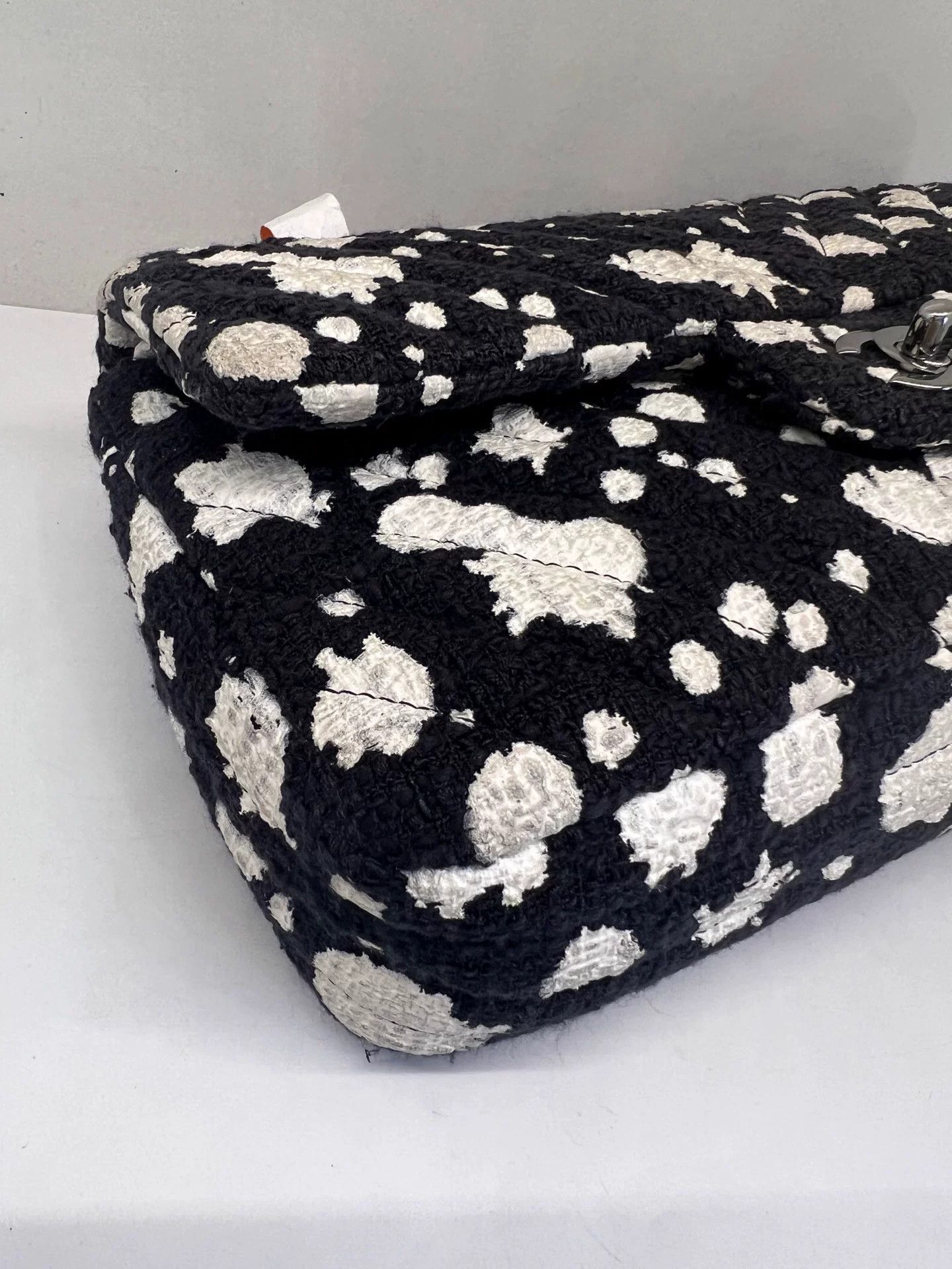 Chanel Pre-loved Bag Very good condition Size ONE SIZE - 4 Thumbnail