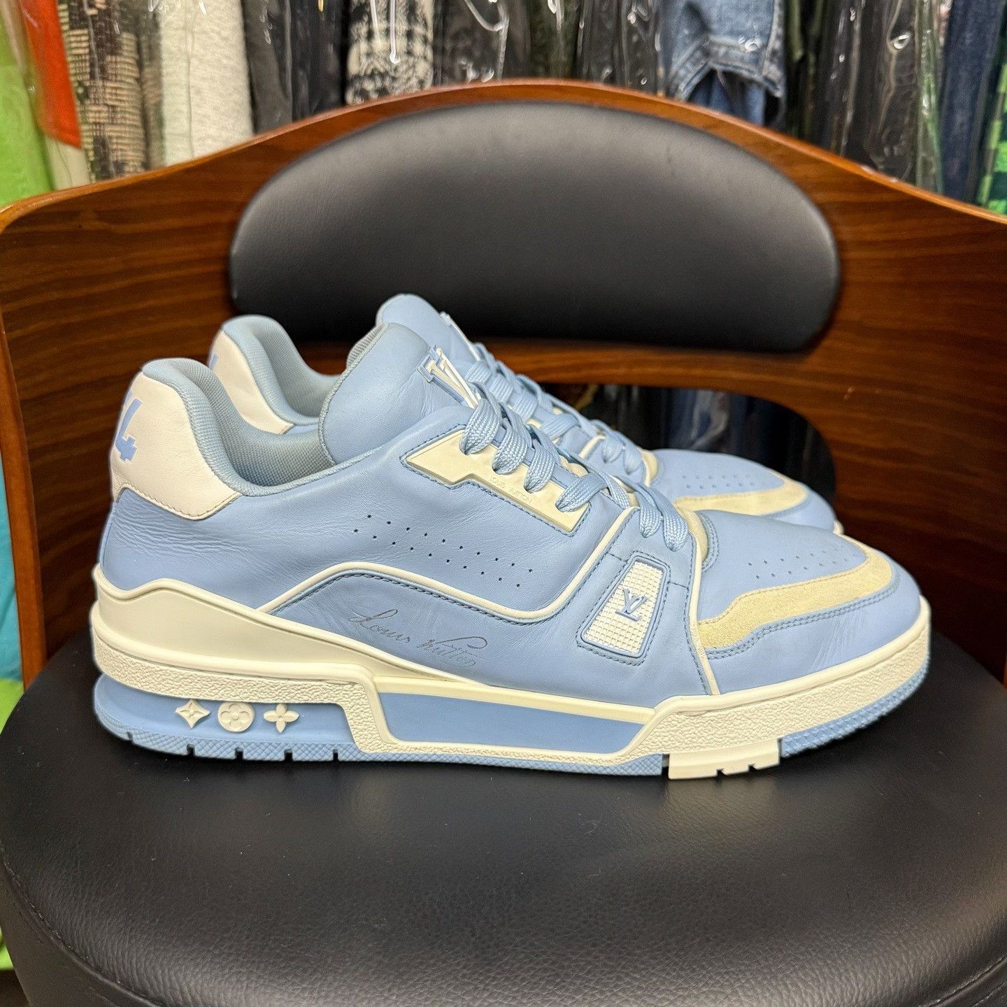 Louis Vuitton Louis Vuitton Training Blue Lowtop Sneakers 9 Men Size US 9 / EU 42 - 4 Thumbnail