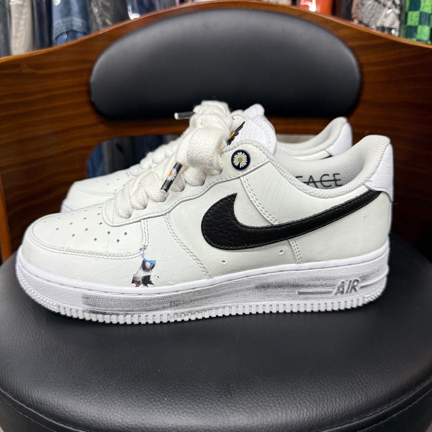 Nike Nike AF1 White Lowtop Sneakers 7.5 Men Size US 7.5 / EU 40-41 - 6 Thumbnail