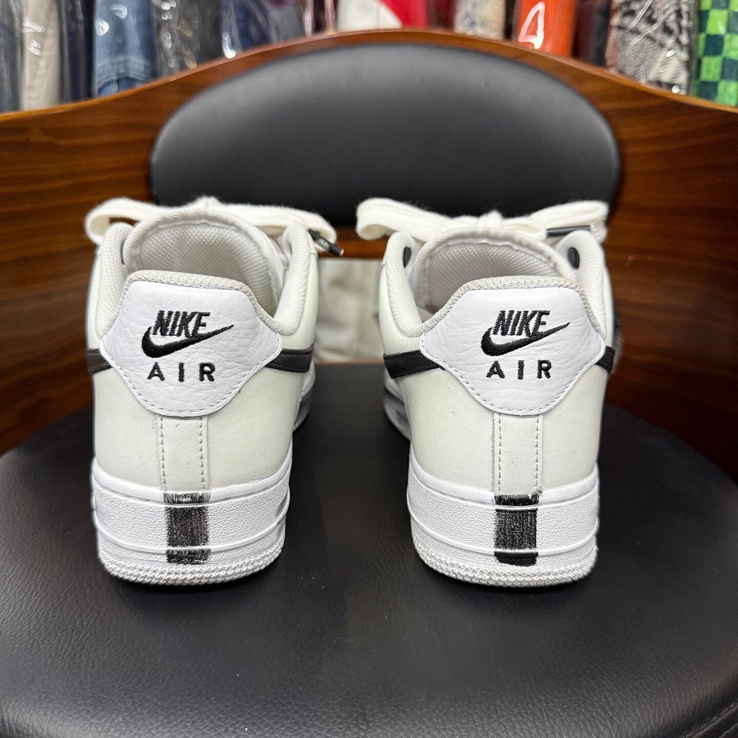 Nike Nike AF1 White Lowtop Sneakers 7.5 Men Size US 7.5 / EU 40-41 - 3 Thumbnail