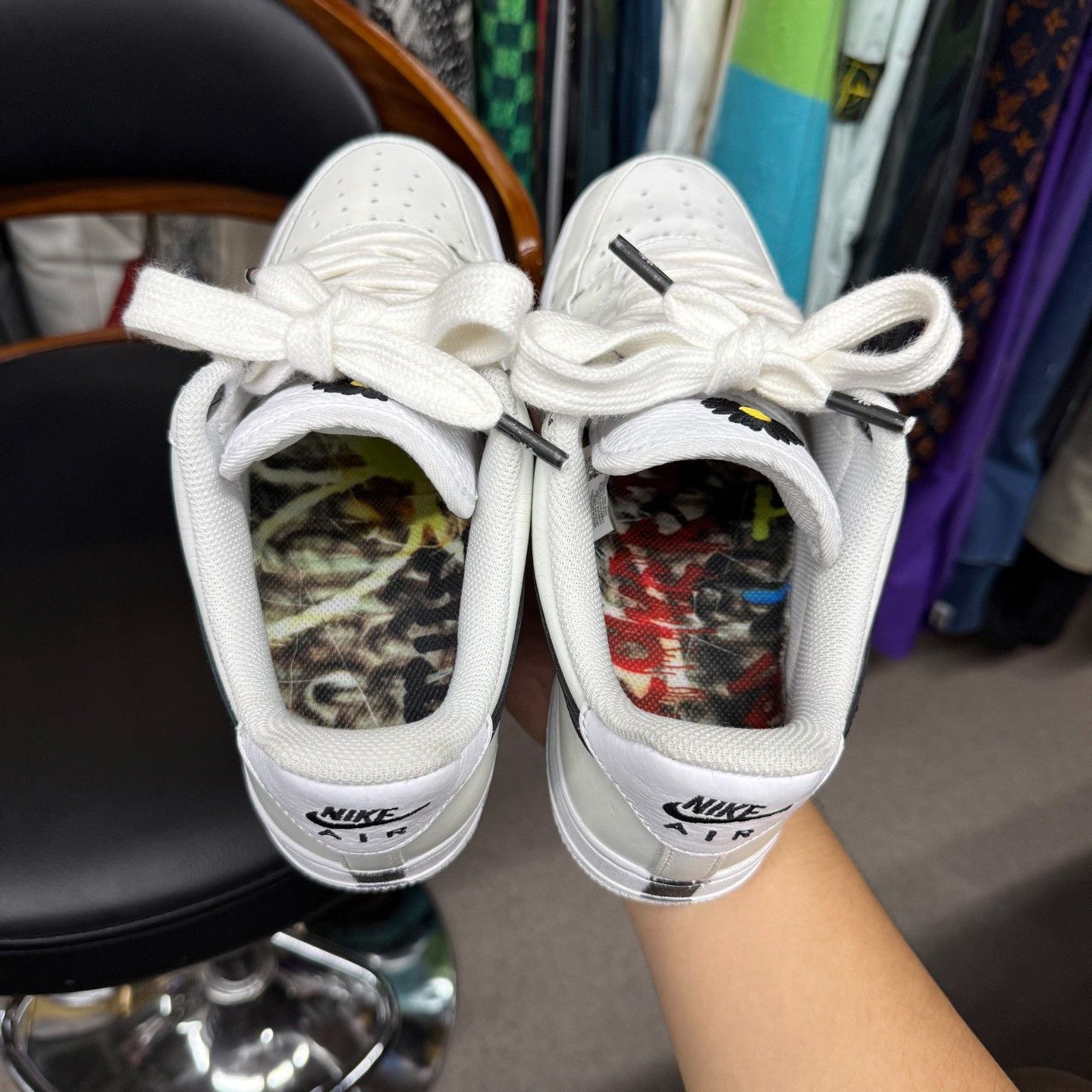 Nike Nike AF1 White Lowtop Sneakers 7.5 Men Size US 7.5 / EU 40-41 - 5 Thumbnail