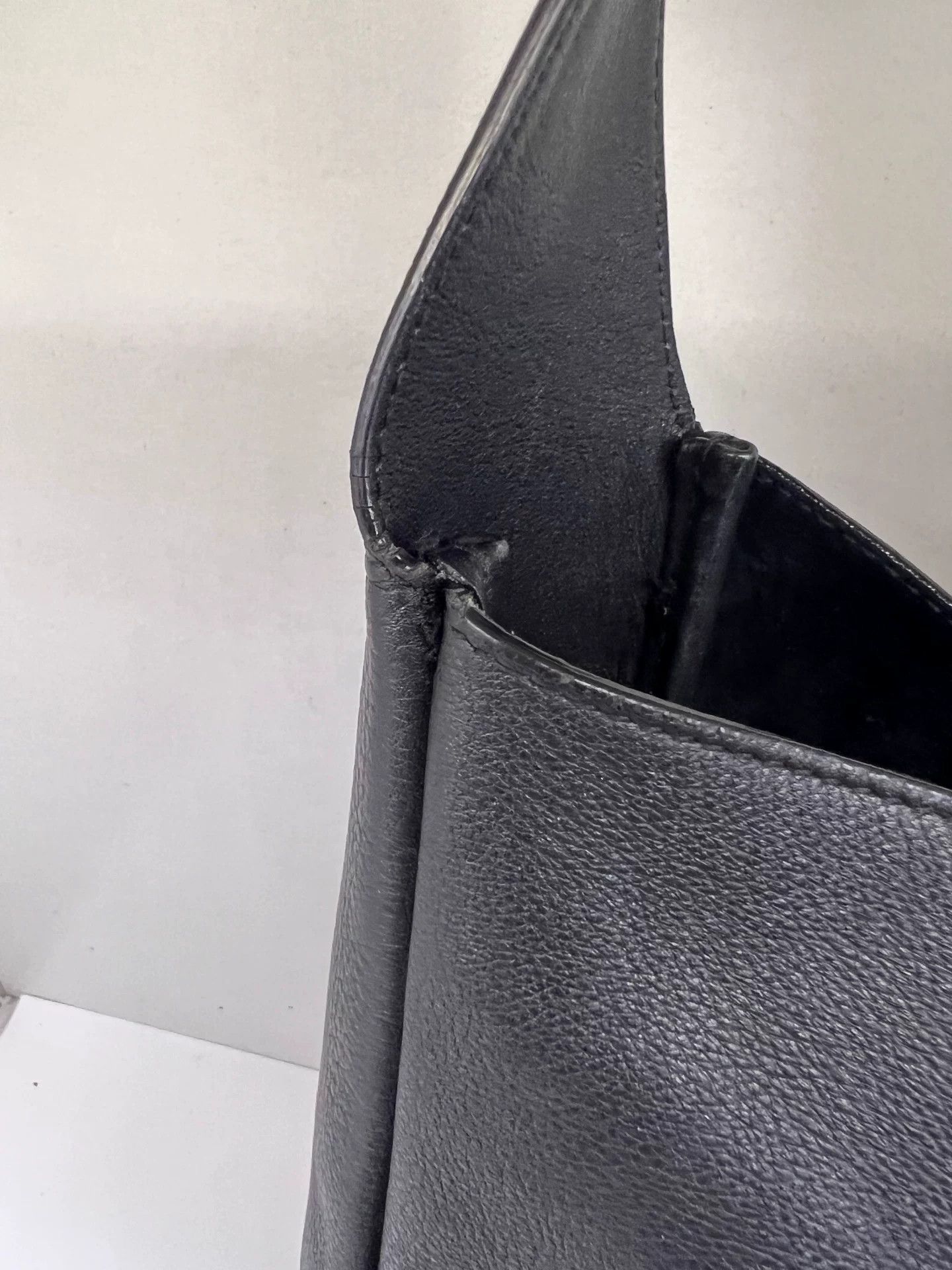 Saint Laurent Paris Pre-loved Bag Very good condition Size ONE SIZE - 8 Thumbnail