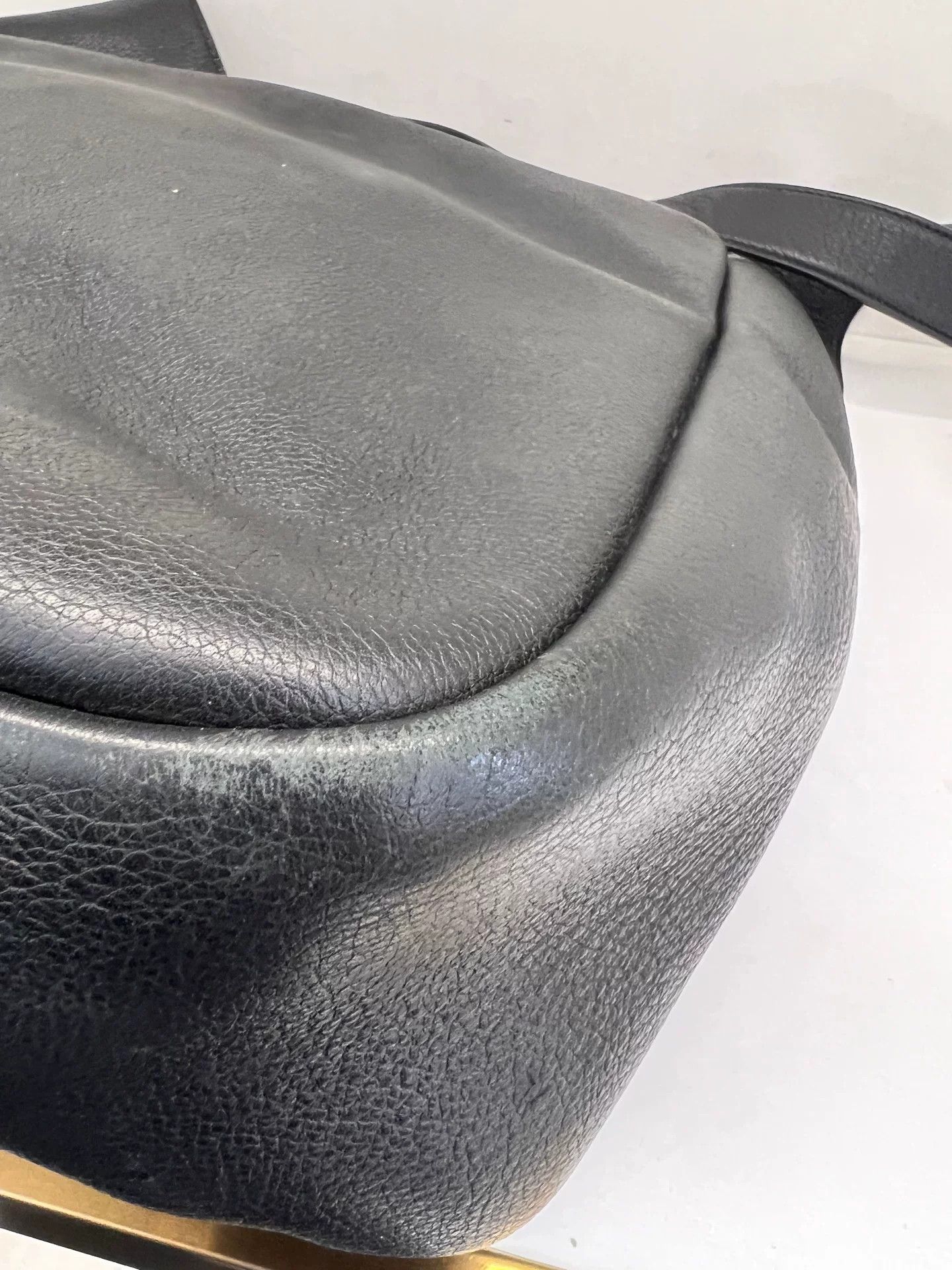 Saint Laurent Paris Pre-loved Bag Very good condition Size ONE SIZE - 4 Thumbnail