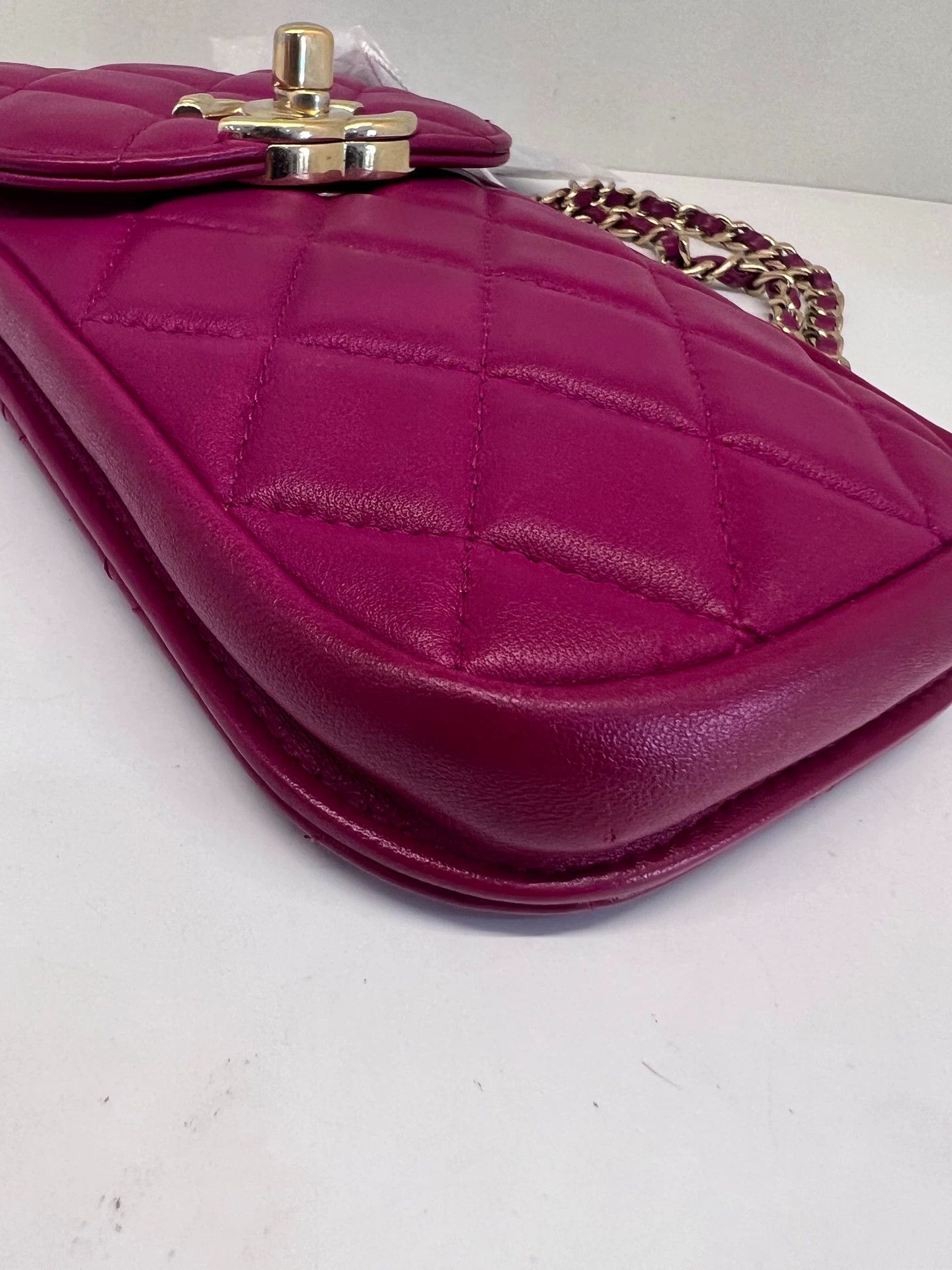 Chanel Pre-loved Bag Very good condition Size ONE SIZE - 4 Thumbnail