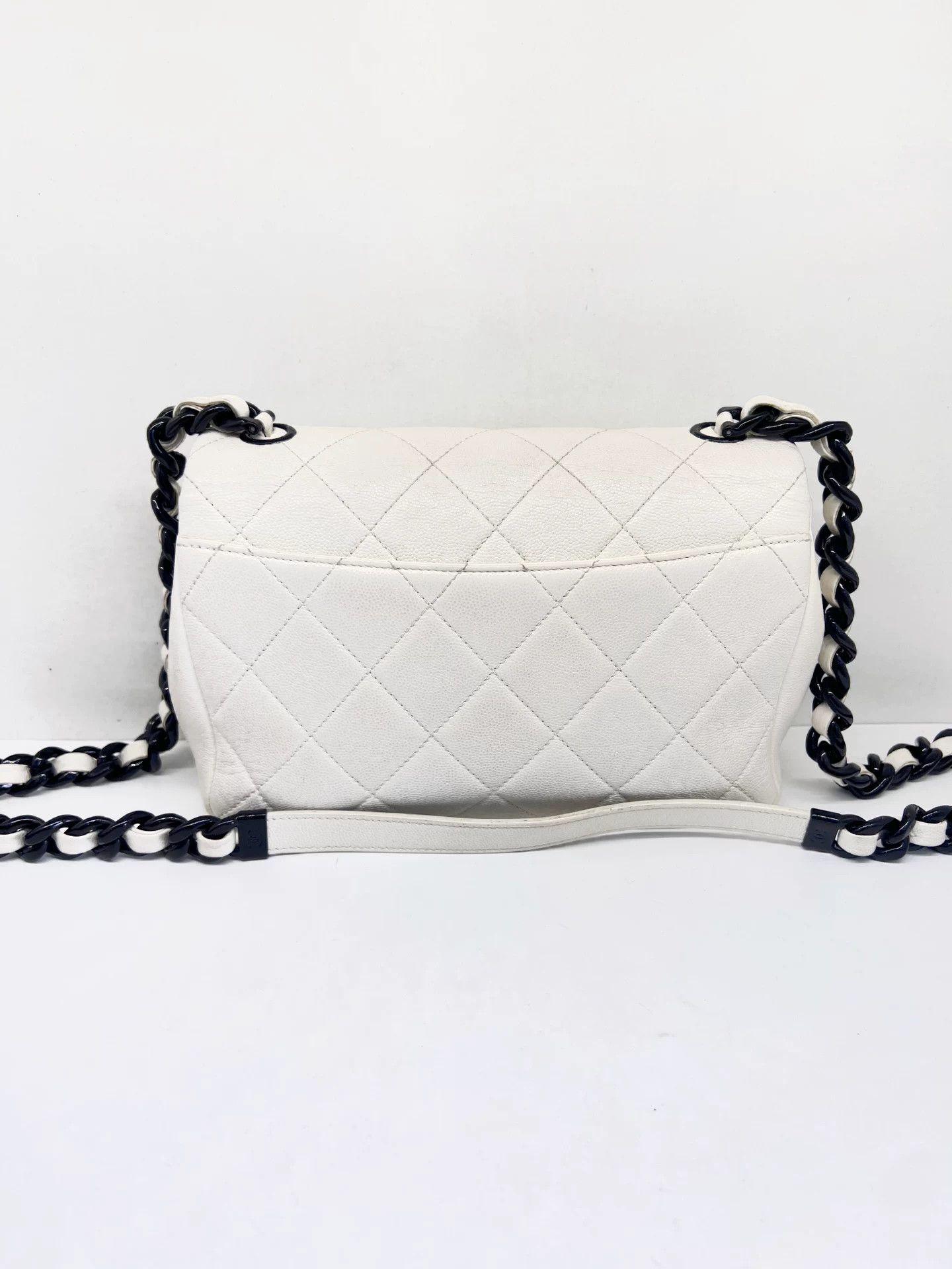 Chanel Pre-loved Bag Very good condition Size ONE SIZE - 2 Thumbnail