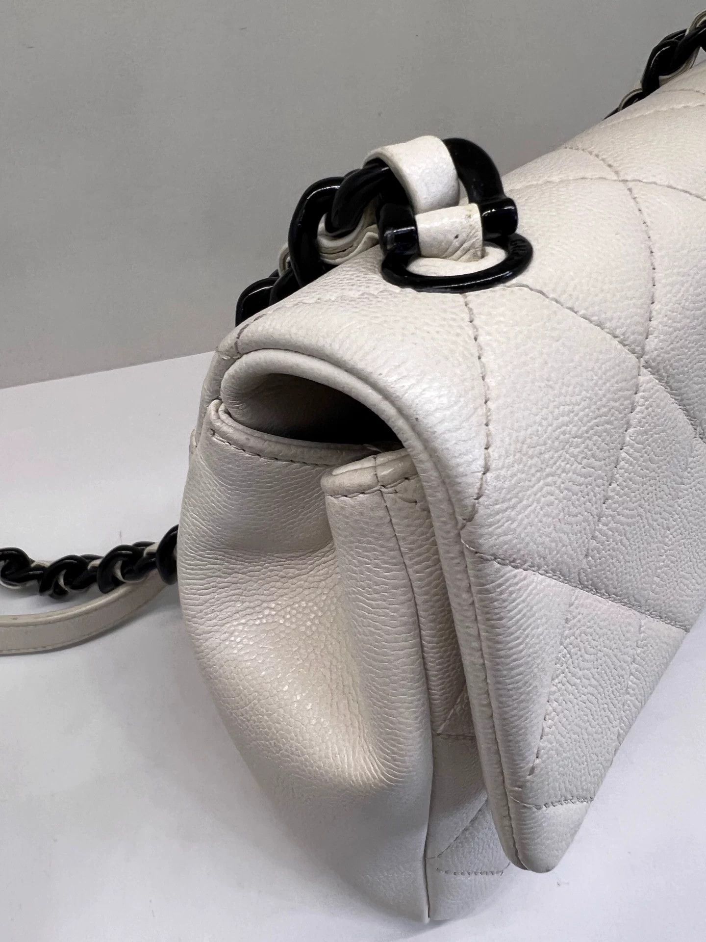 Chanel Pre-loved Bag Very good condition Size ONE SIZE - 7 Thumbnail