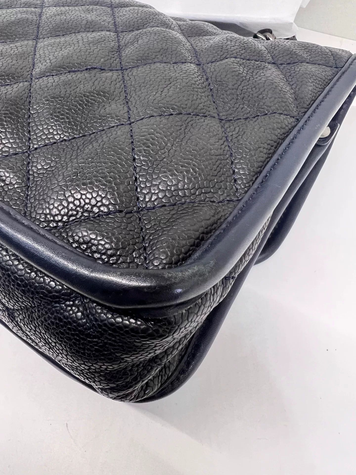 Chanel Pre-loved Bag Very good condition Size ONE SIZE - 8 Thumbnail