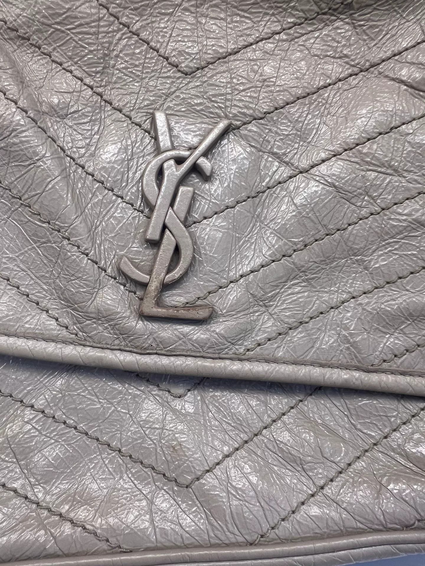 Saint Laurent Paris Pre-loved Bag Very good condition Size ONE SIZE - 6 Thumbnail
