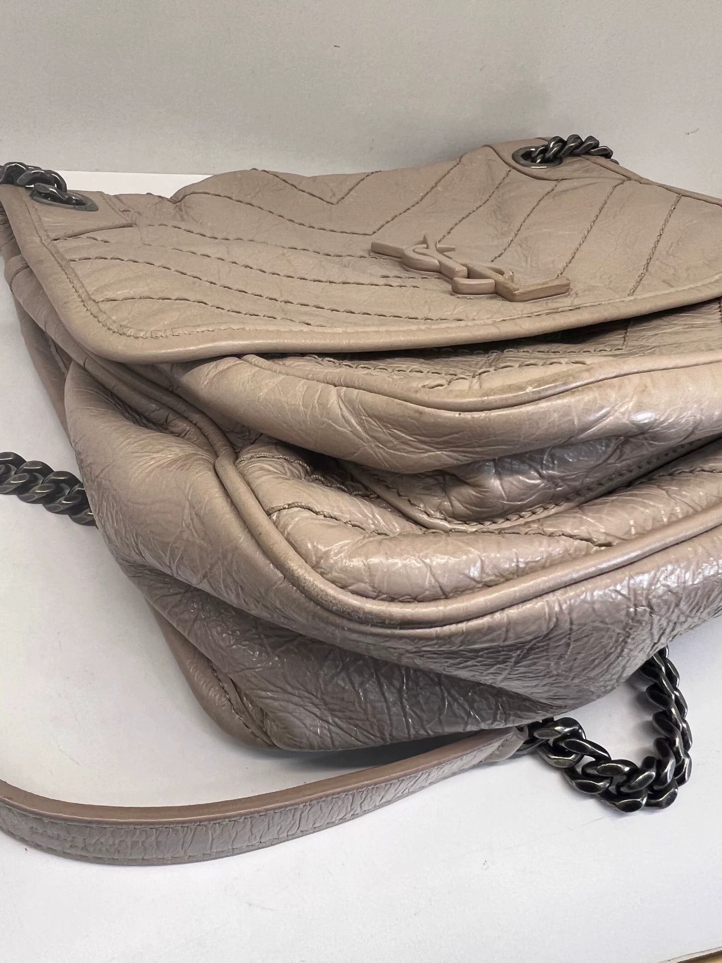 Saint Laurent Paris Pre-loved Bag Very good condition Size ONE SIZE - 4 Thumbnail