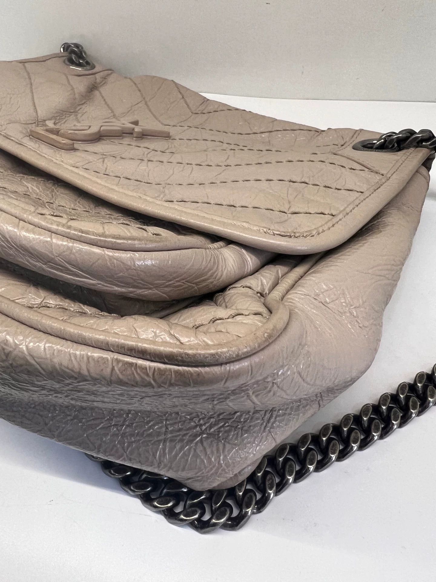 Saint Laurent Paris Pre-loved Bag Very good condition Size ONE SIZE - 3 Thumbnail