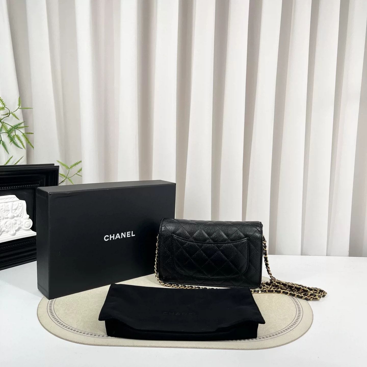 Chanel Pre-loved Bag Very good condition Size ONE SIZE - 2 Thumbnail