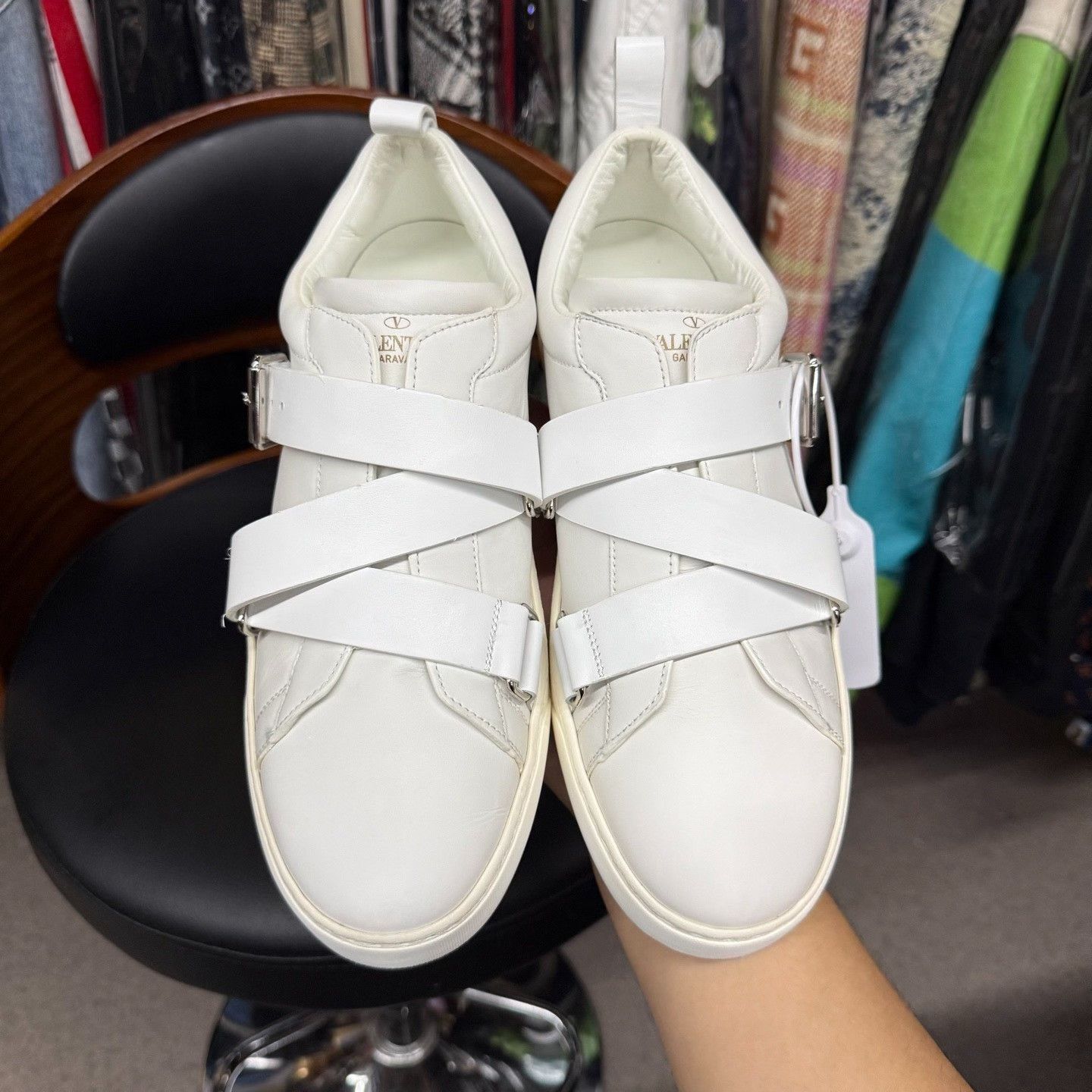 Valentino Valentino Leather White Lowtop Sneakers 9 Men Size US 9 / EU 42 - 5 Thumbnail