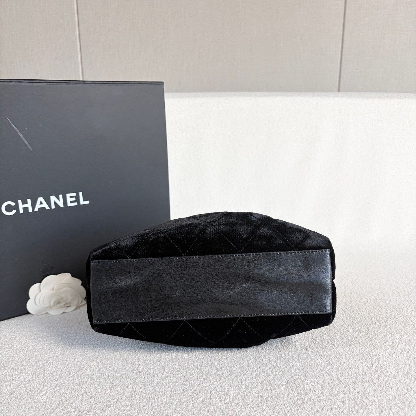 Chanel Pre-loved Bag Very good condition Size ONE SIZE - 5 Thumbnail