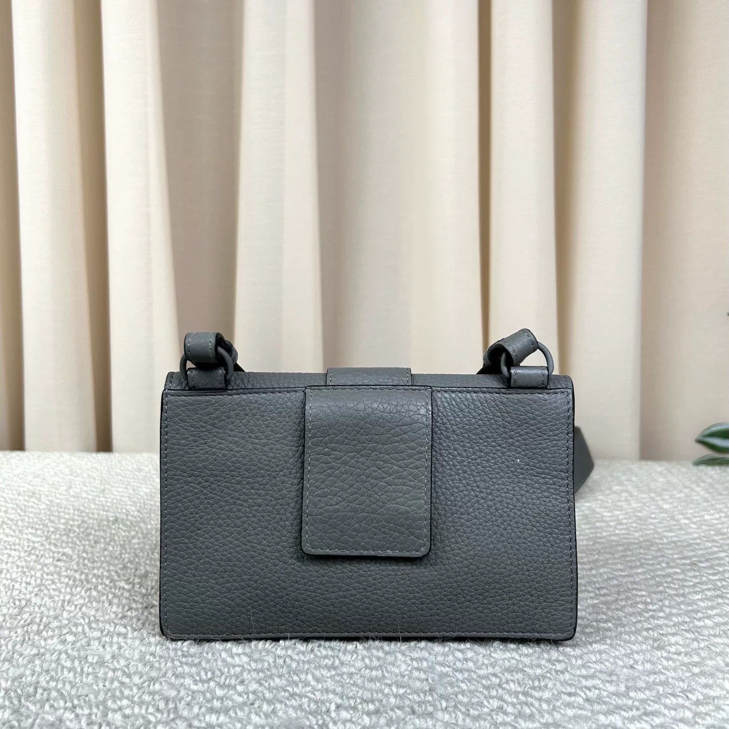 Fendi Pre-loved Bag Very good condition Size ONE SIZE - 2 Thumbnail