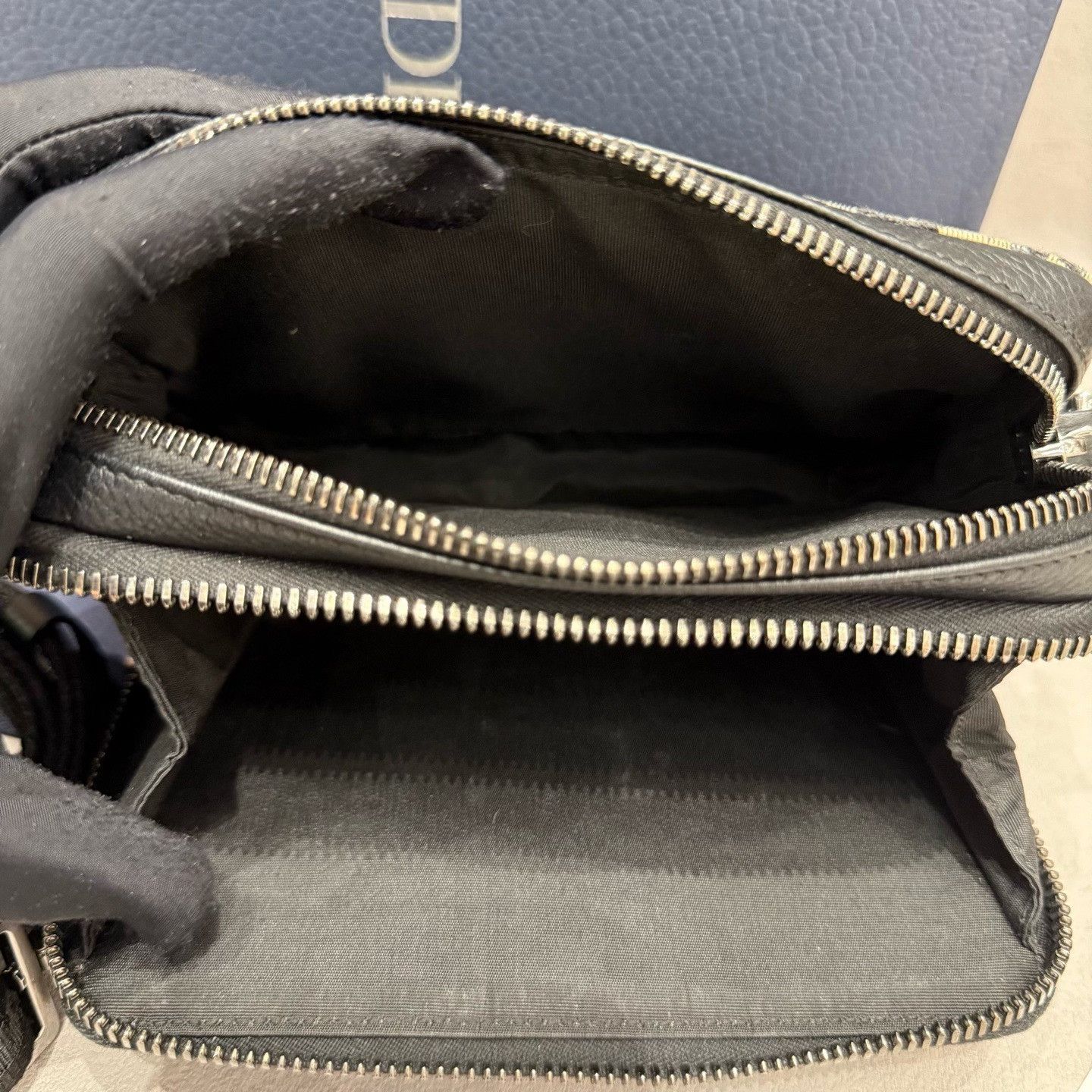 Dior Pre-loved Bag Very good condition Size ONE SIZE - 2 Thumbnail