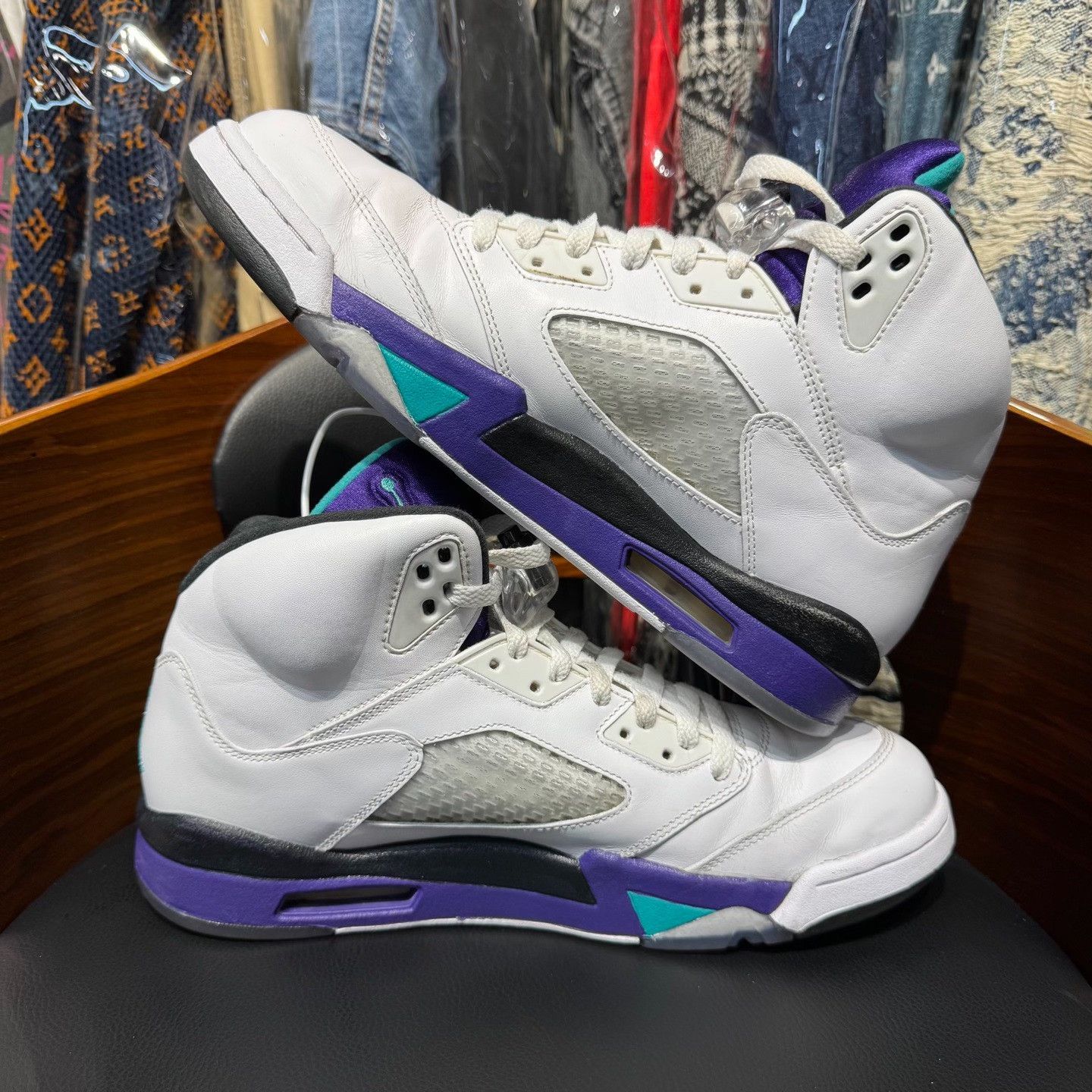 Nike Nike AJ5 White Lowtop Sneakers 11.5 Men Size US 11.5 / EU 44-45 - 7 Thumbnail