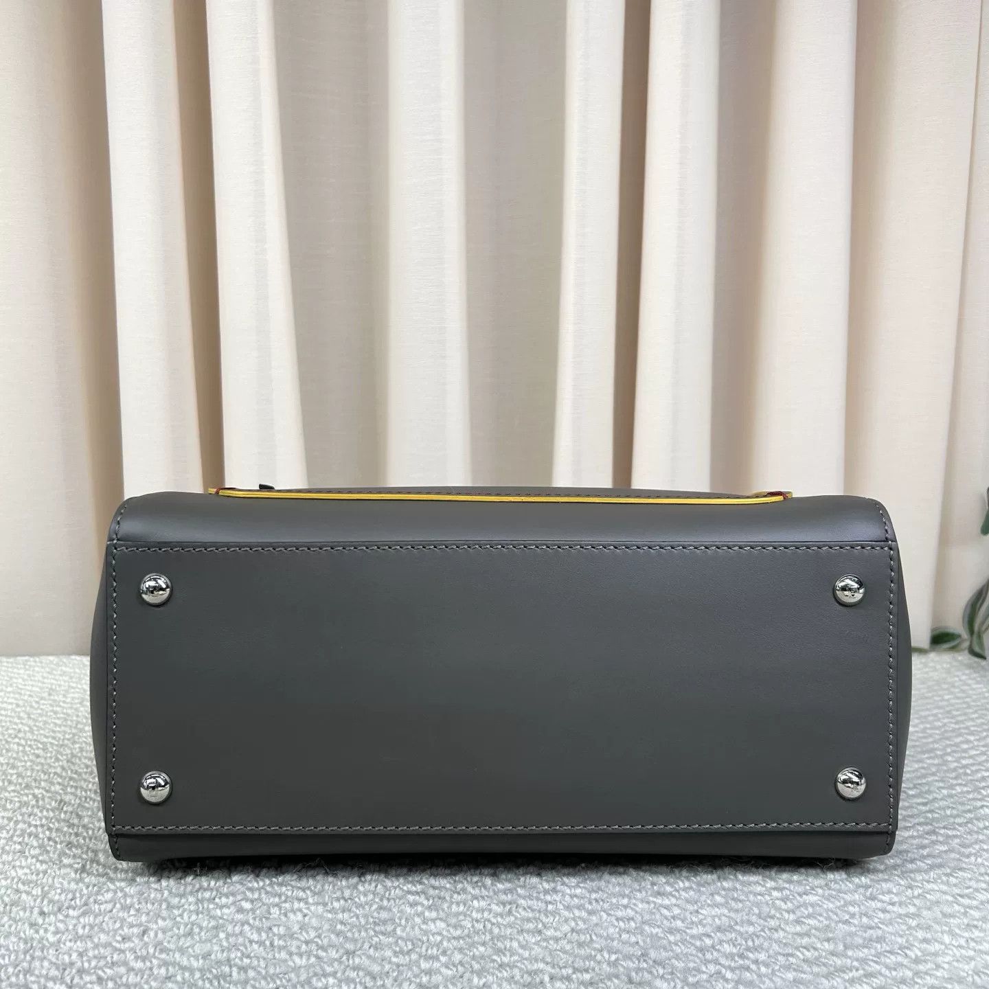 Fendi Pre-loved Bag Very good condition Size ONE SIZE - 5 Thumbnail