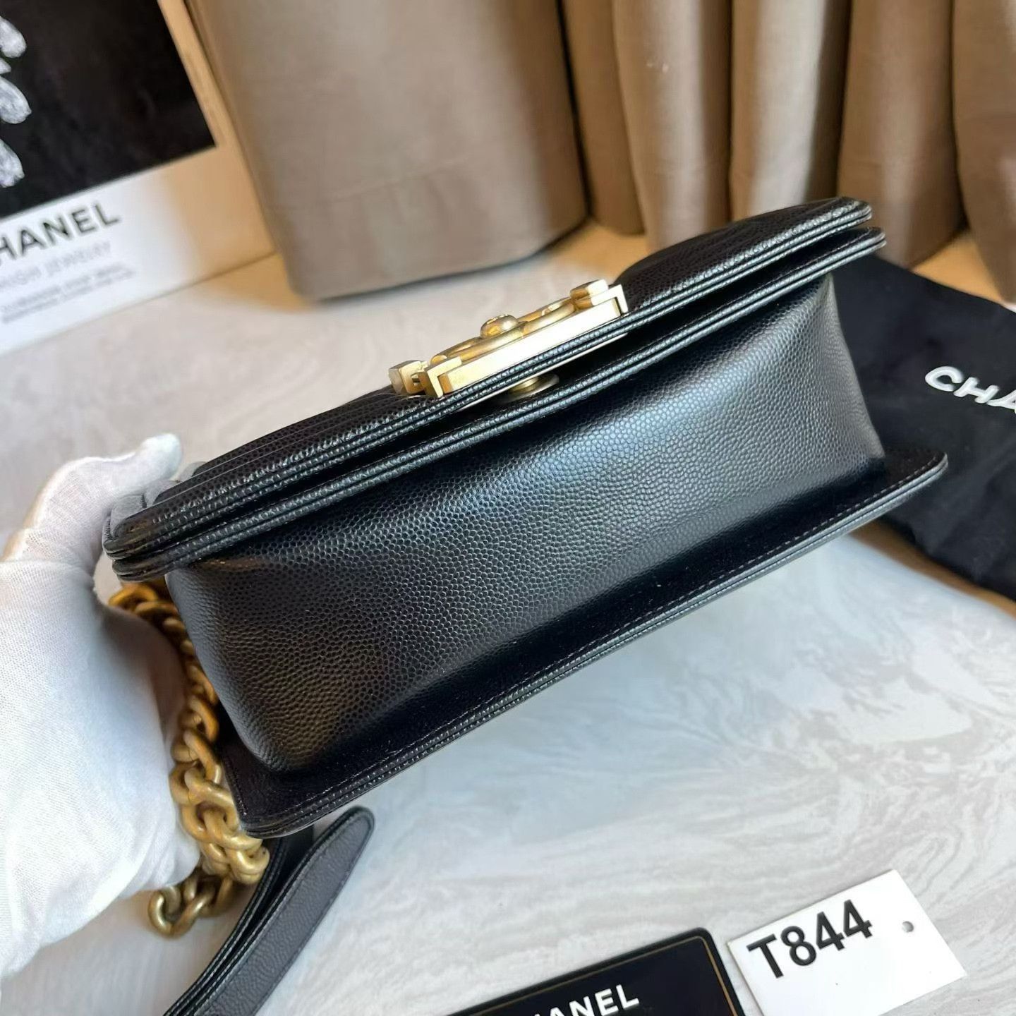 Chanel Pre-loved Bag Very good condition Size ONE SIZE - 3 Thumbnail