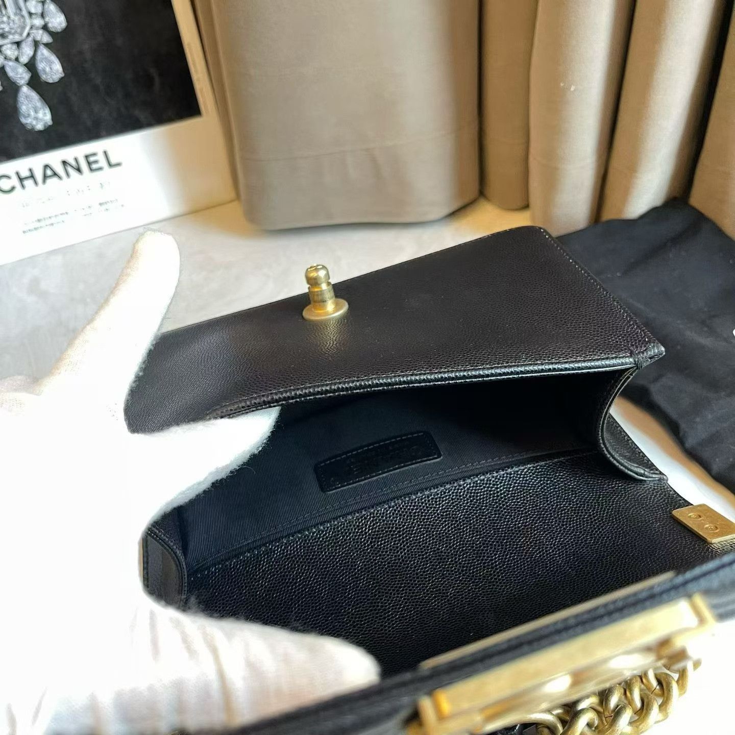 Chanel Pre-loved Bag Very good condition Size ONE SIZE - 8 Thumbnail