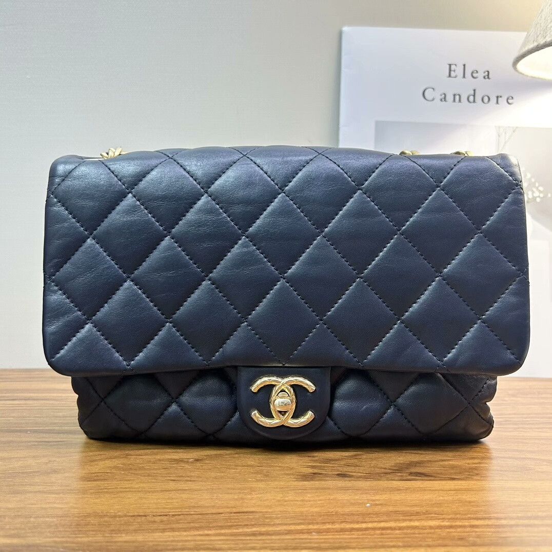 Chanel Pre-loved Bag Very good condition Size ONE SIZE - 2 Thumbnail