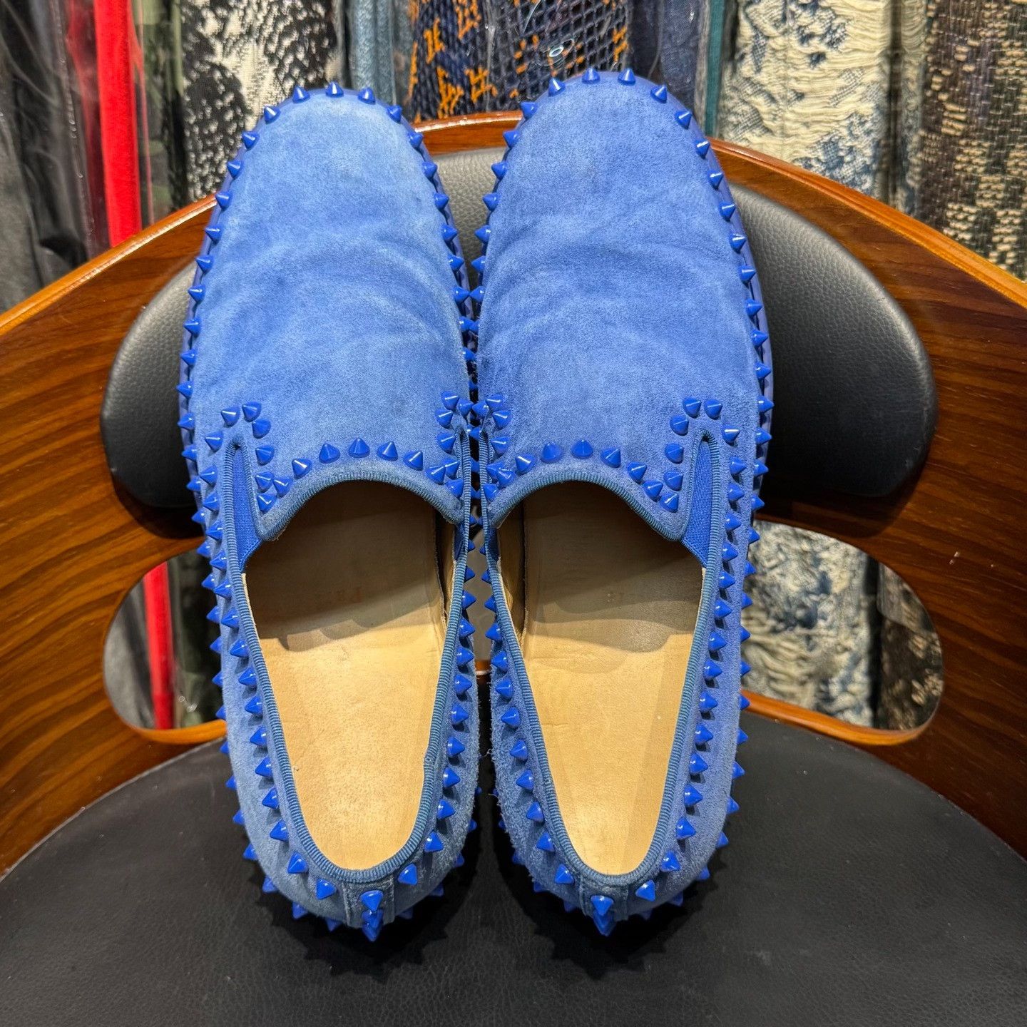 Christian Louboutin Christian Louboutin Velvet Blue Lowtop Sneakers 9.5 Men Size US 9.5 / EU 42-43 - 8 Thumbnail