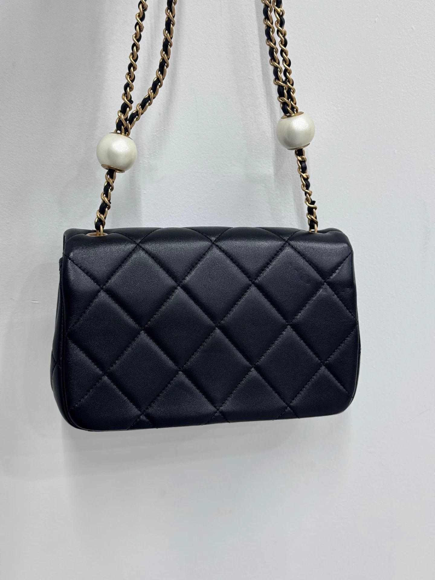 Chanel Pre-loved Bag Very good condition Size ONE SIZE - 4 Thumbnail