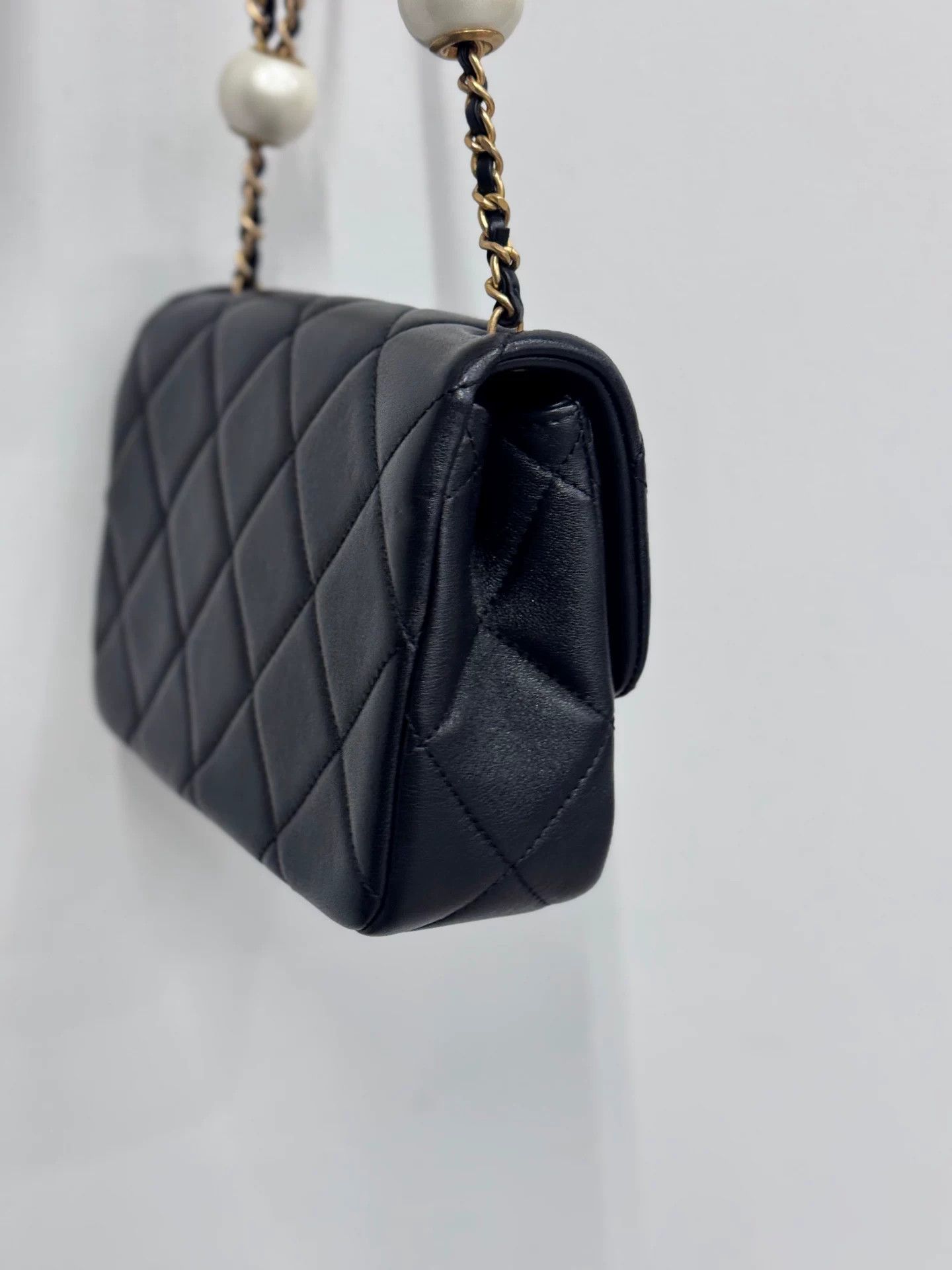 Chanel Pre-loved Bag Very good condition Size ONE SIZE - 5 Thumbnail