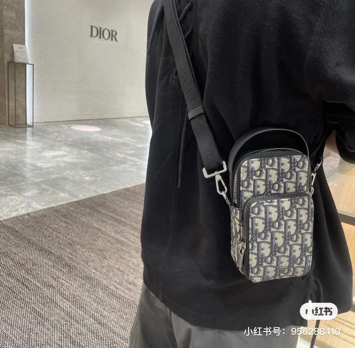 Dior Pre-loved Bag Very good condition Size ONE SIZE - 8 Thumbnail